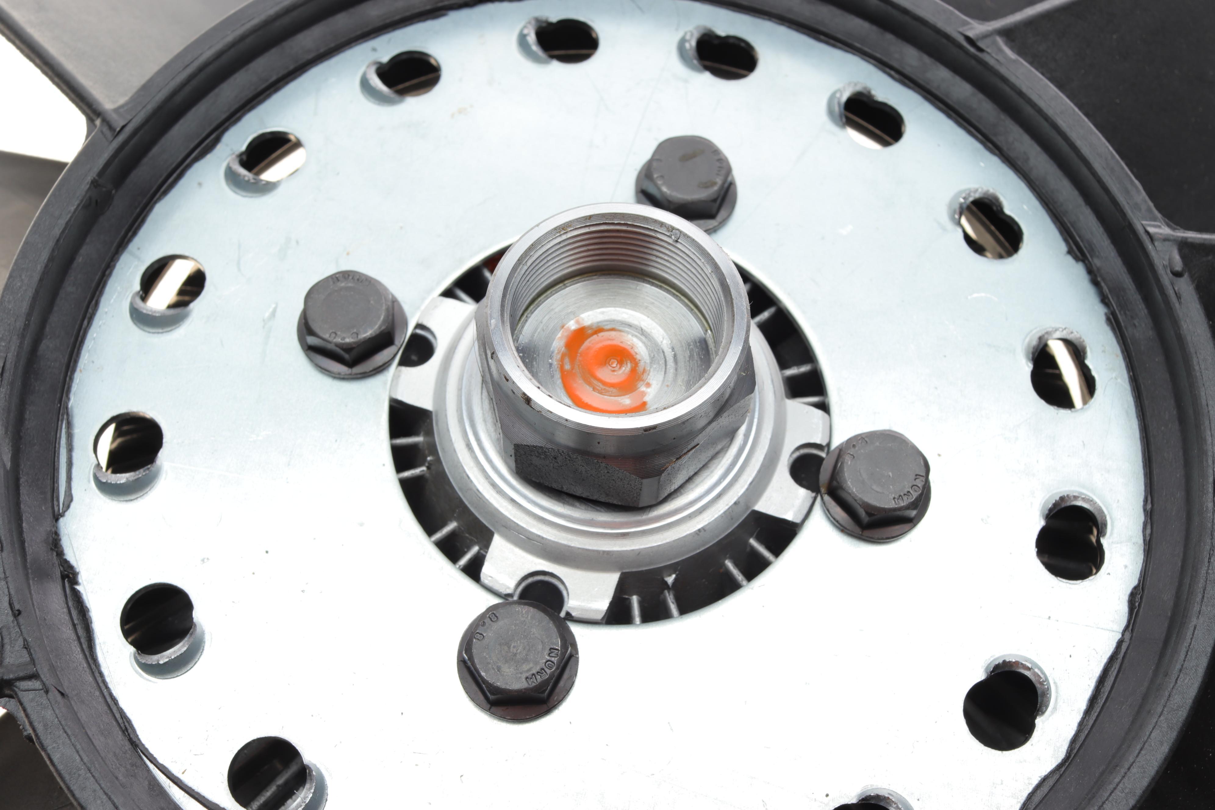 Муфта вентилятора VW LT 2.5TDI 96- (074121302C)