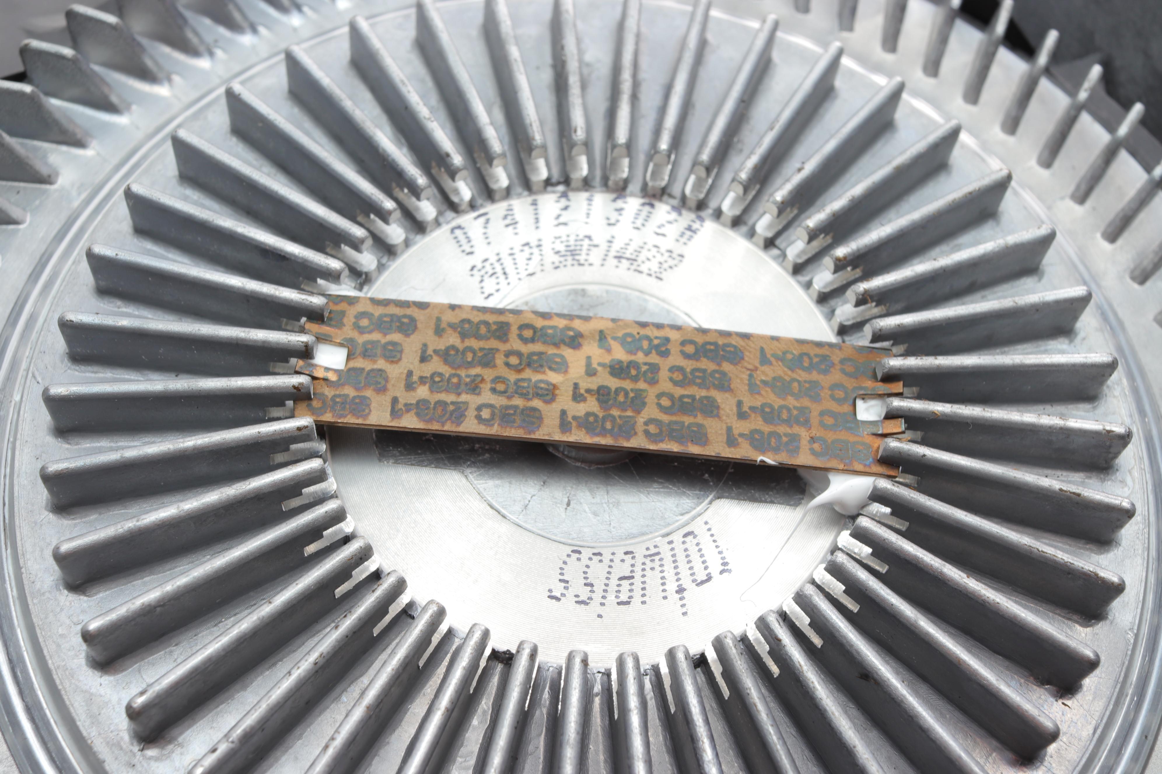 Муфта вентилятора VW LT 2.5TDI 96- (074121302C)