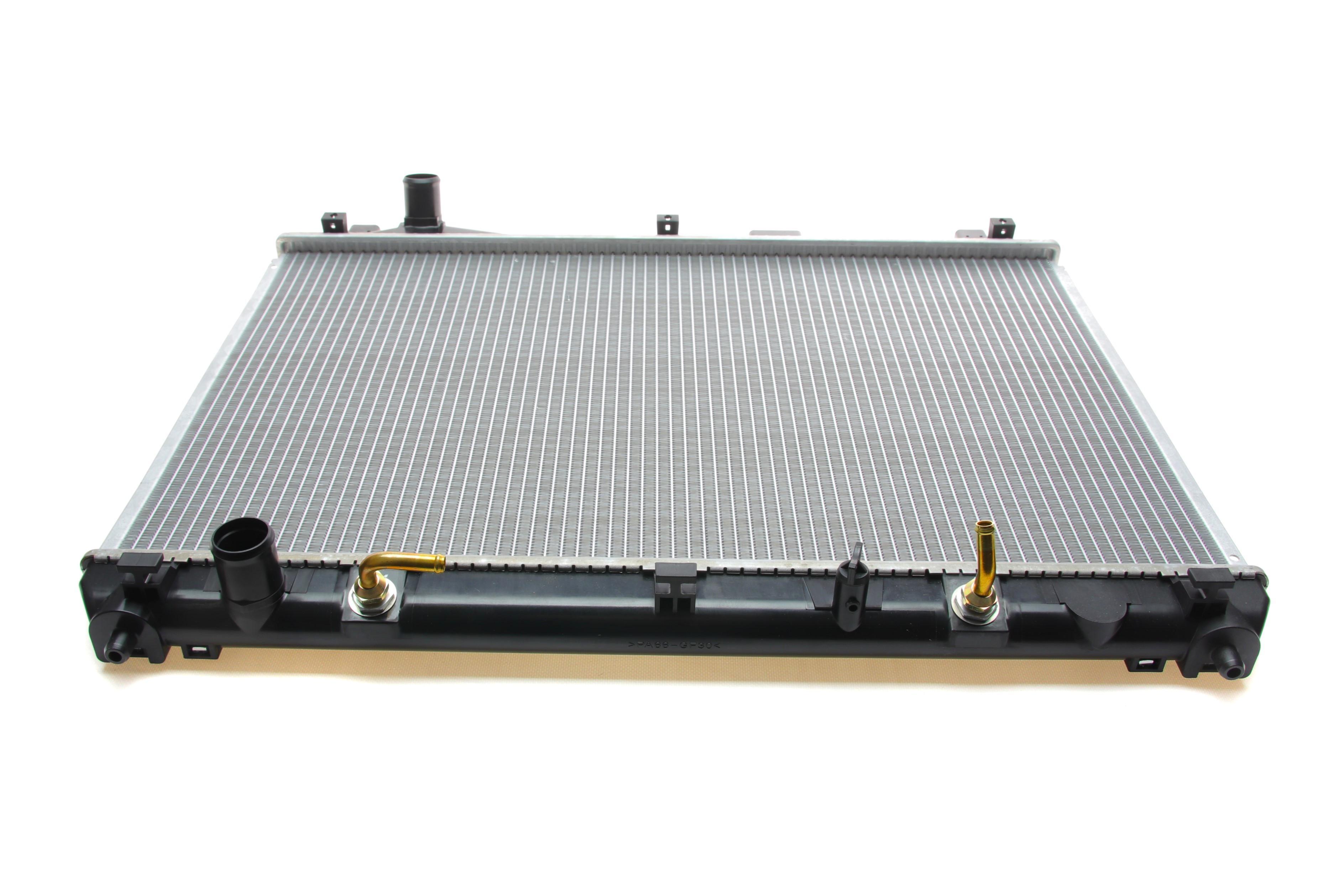 Радіатор охолодження Suzuki Grand Vitara II 05-