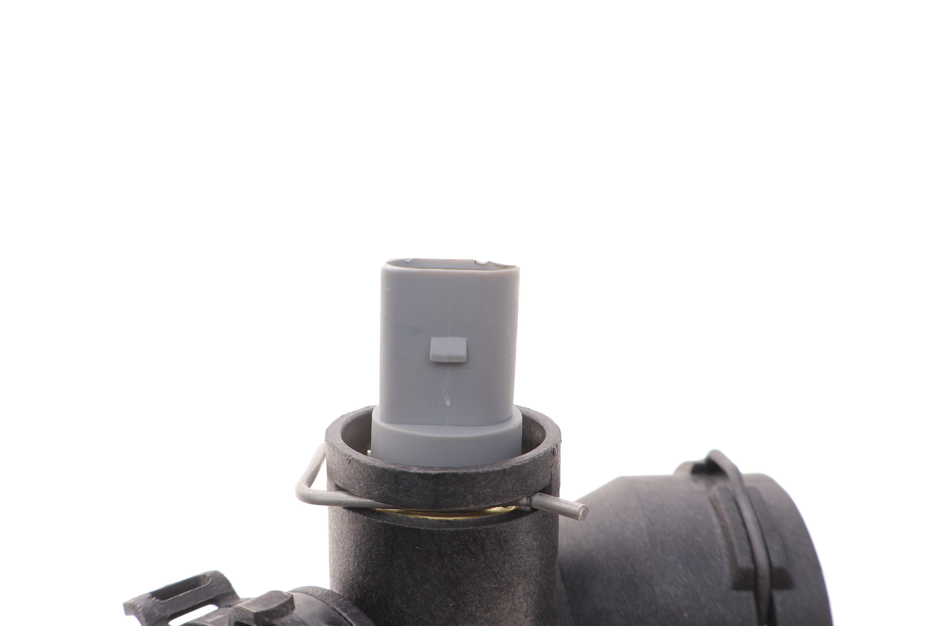 Патрубок радіатора VW Passat 1.8/2.0 TSI 10-14