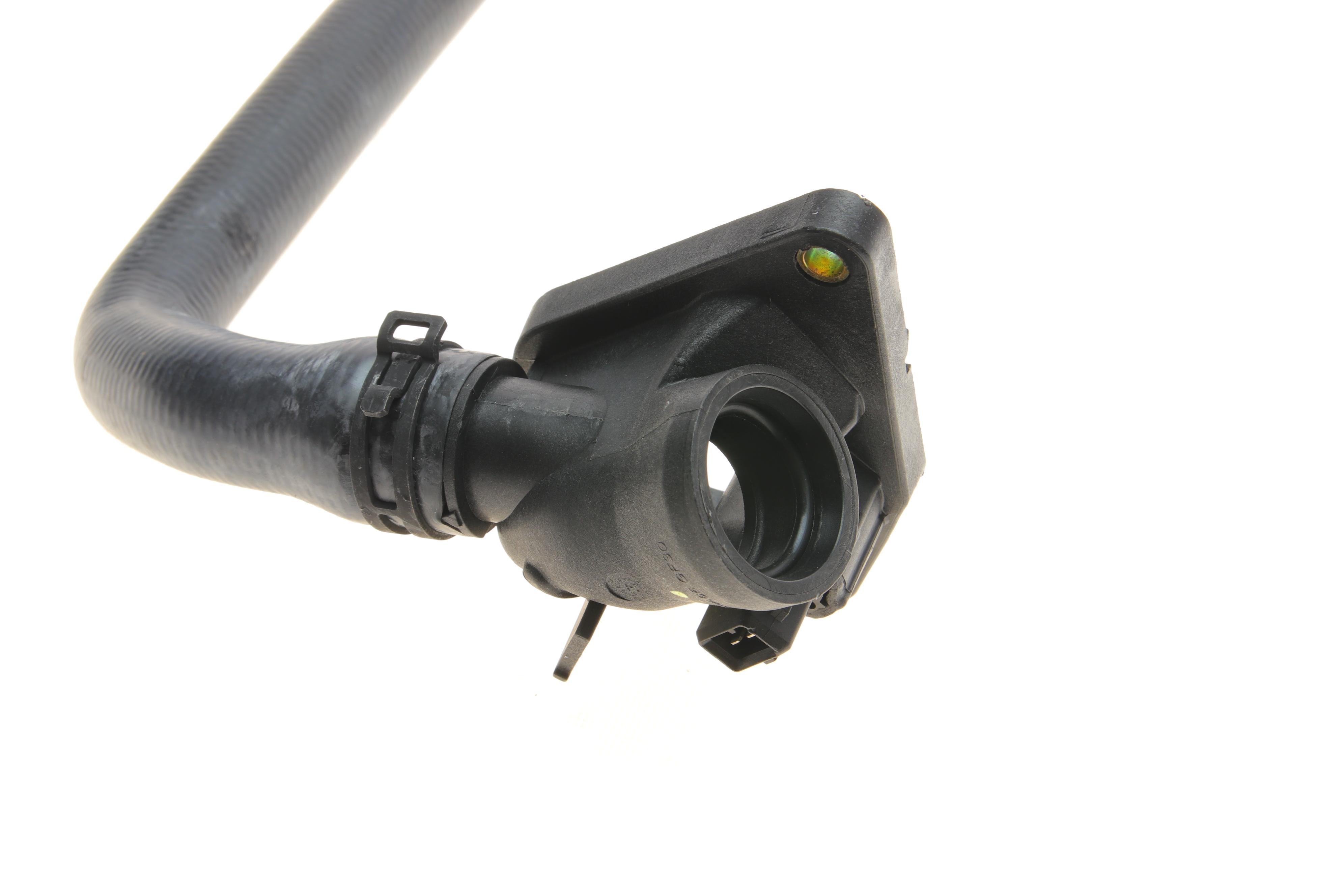 Патрубок радіатора BMW 3 (F30/F80) 11-18 N13