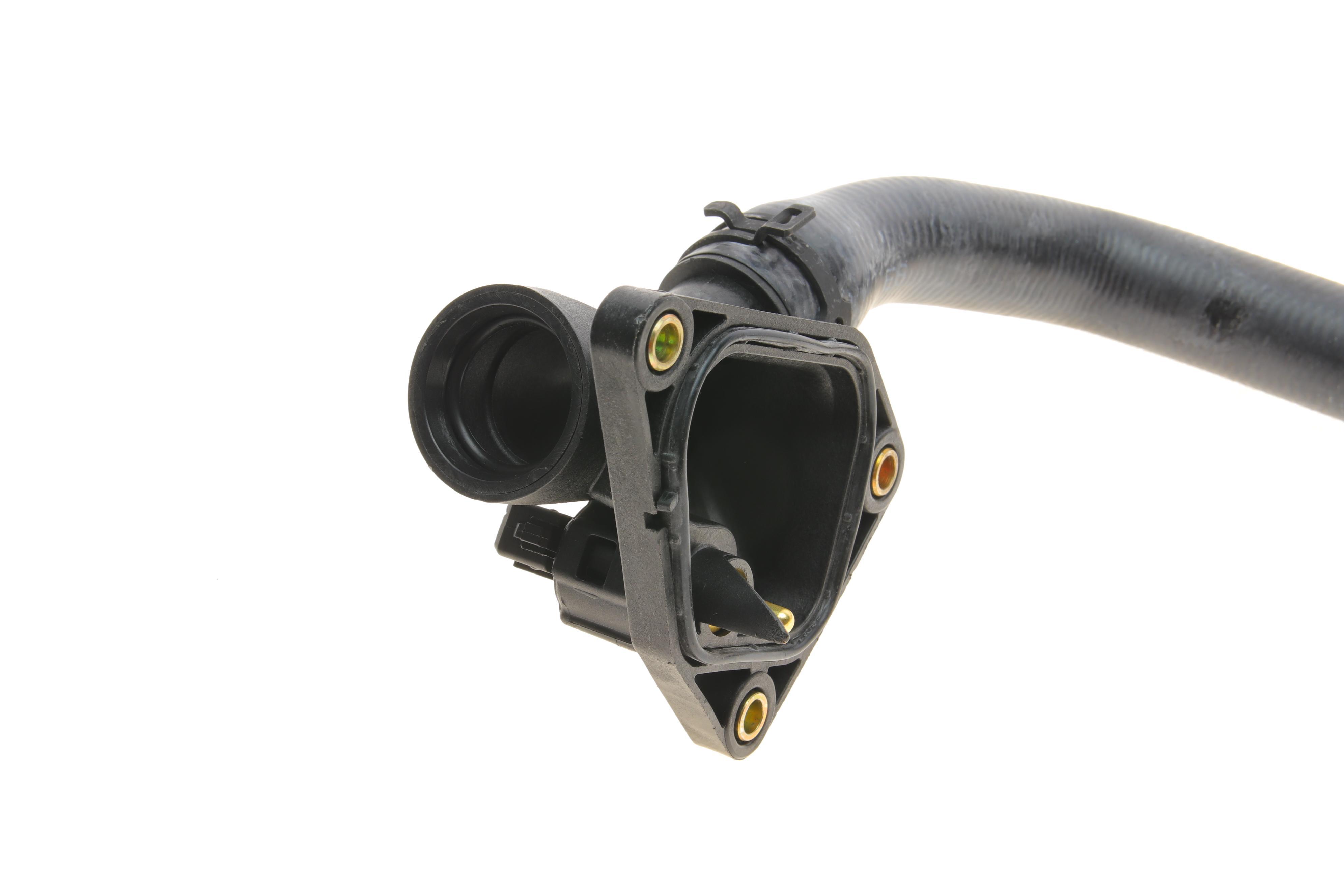 Патрубок радіатора BMW 3 (F30/F80) 11-18 N13