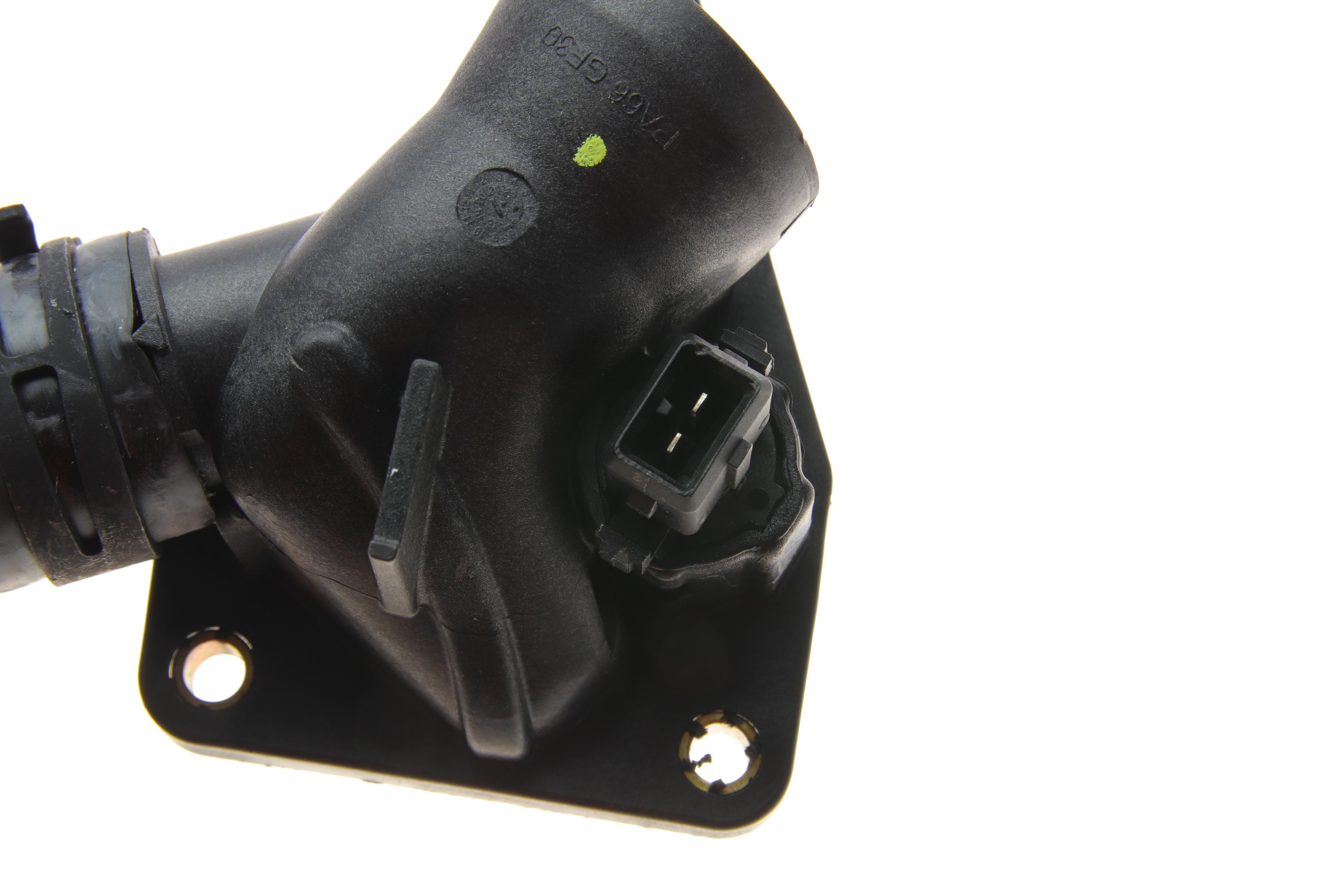 Патрубок радіатора BMW 3 (F30/F80) 11-18 N13