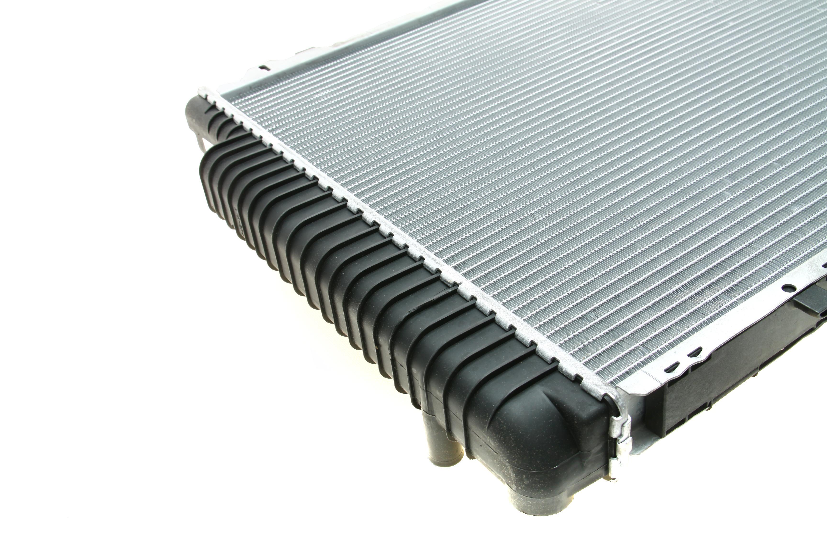 Радіатор охолодження MB E-class (W210) 2.8/3.2 95-097 (M104)