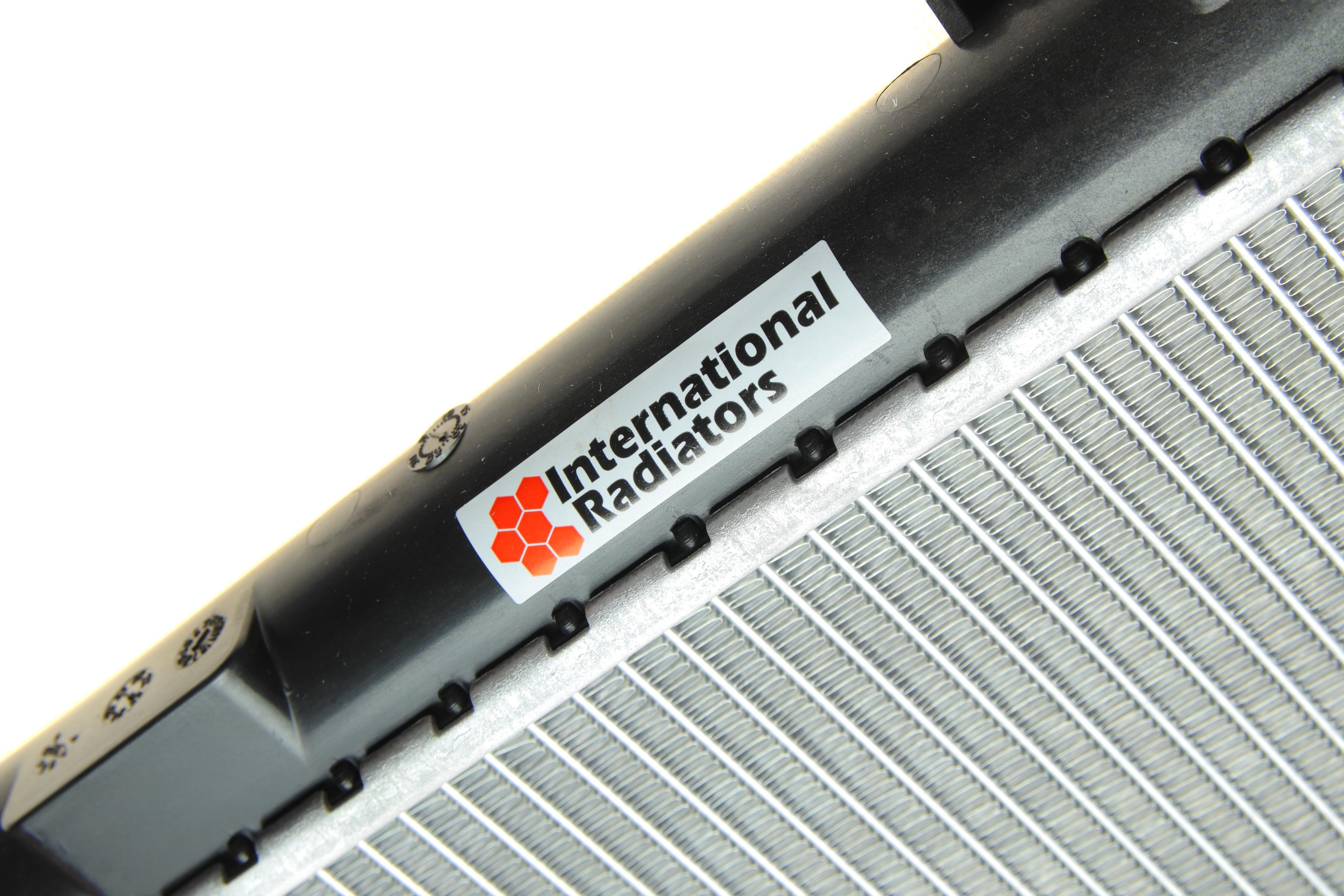 Радіатор охолодження Suzuki Grand Vitara II 05-