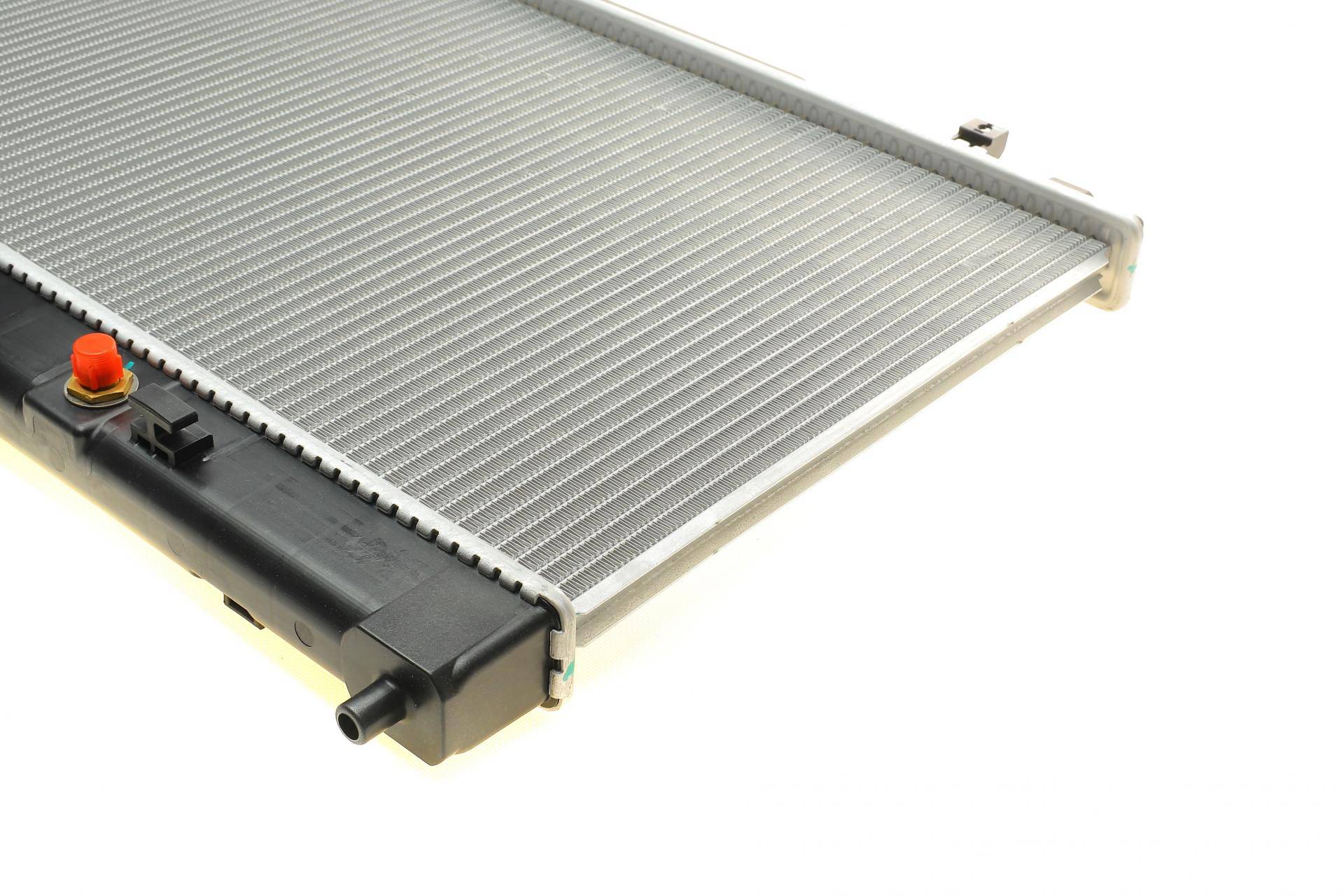 Радіатор охолодження Mazda 2.0 02-07