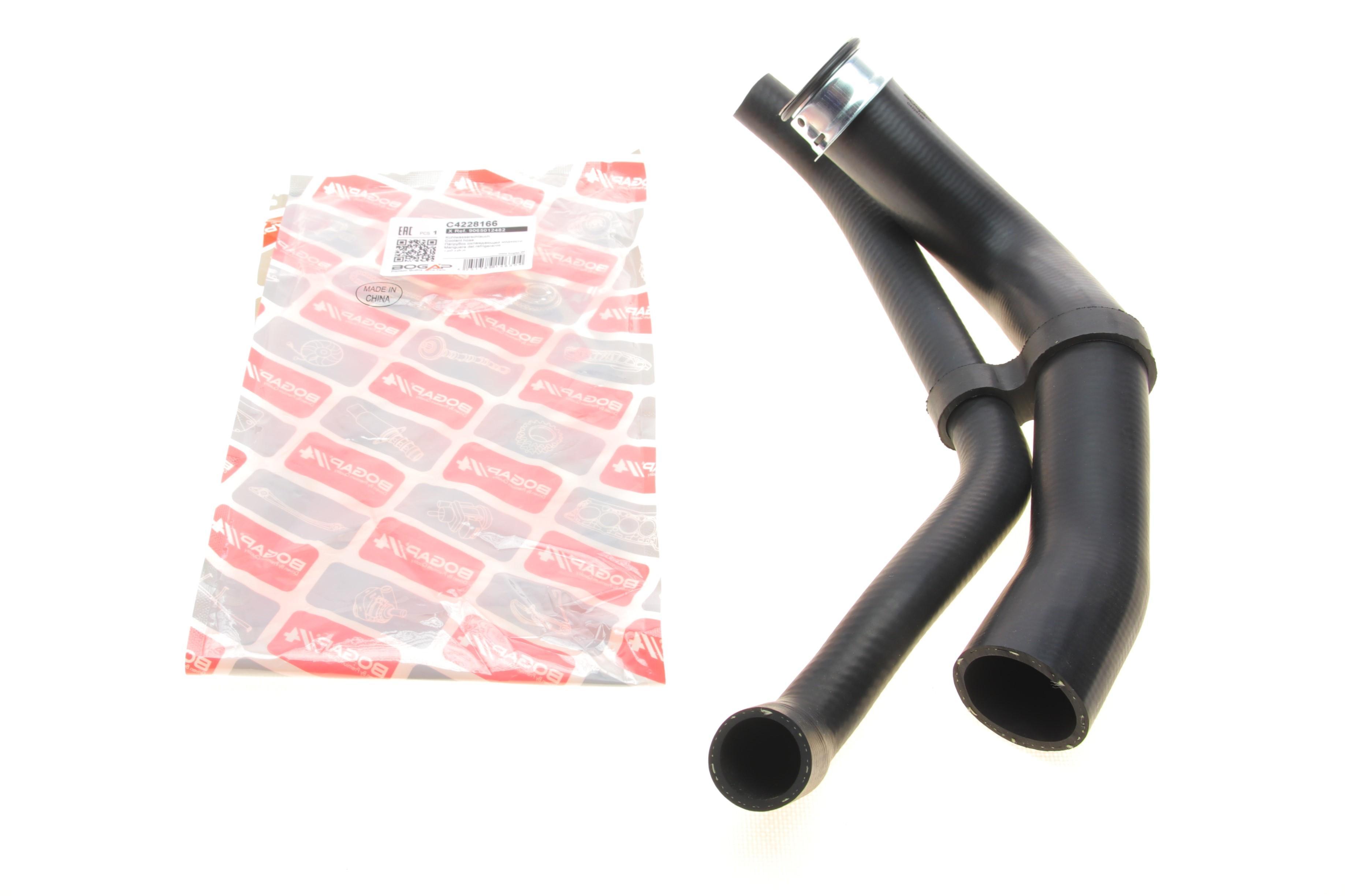 Патрубок радіатора (нижній) MB Sprinter 2.2/3.0CDI 06- (R)