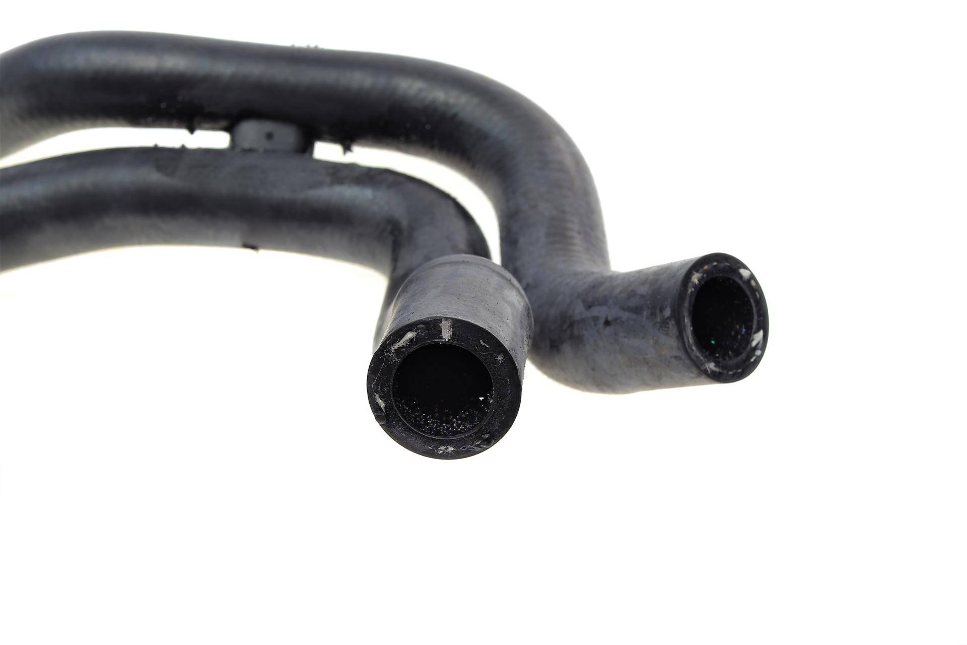 Патрубок системи охолодження Audi A3/Skoda Octavia/VW Golf IV 1.6/2.0 96-13