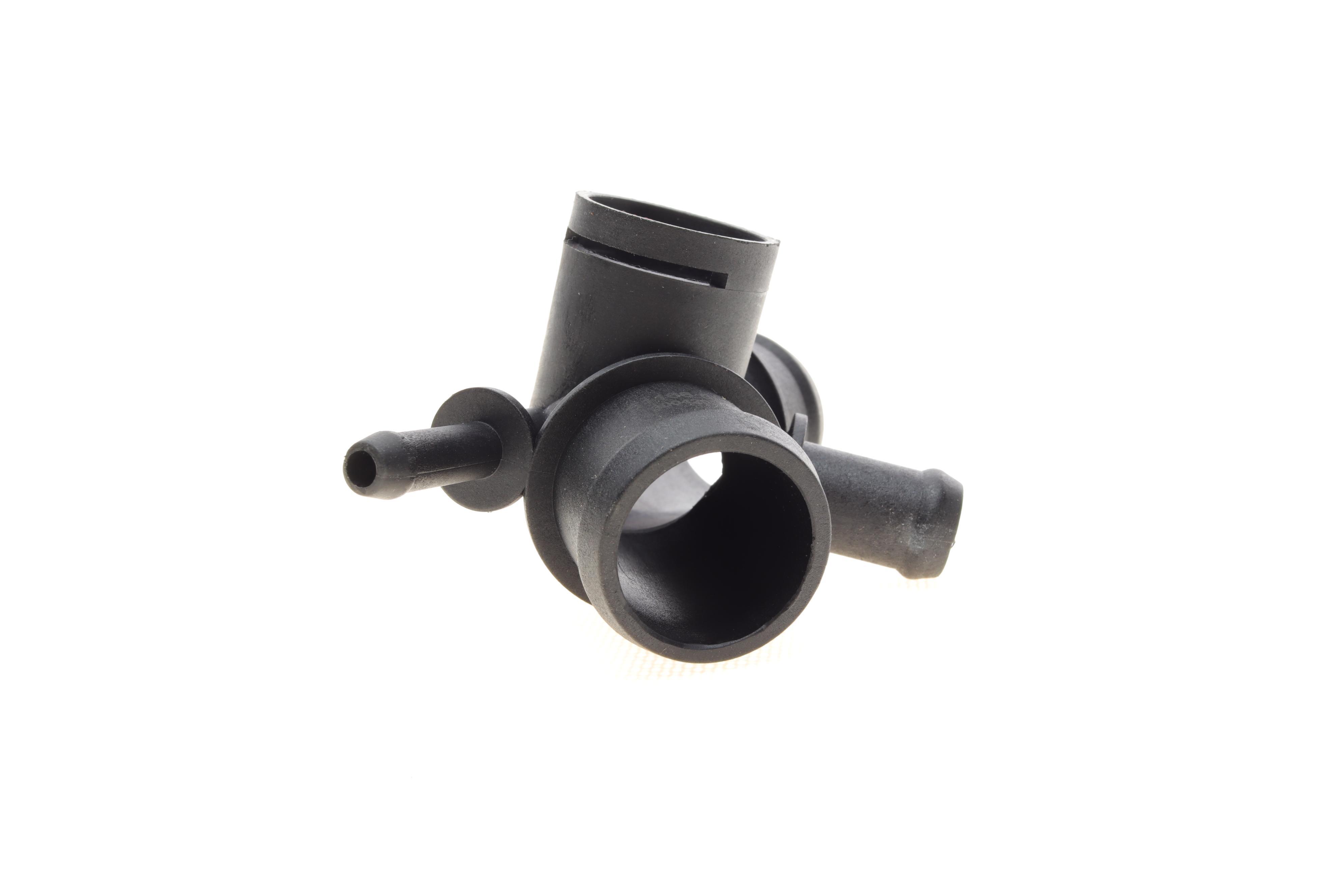 Фланець системи охолодження VW Bora/ Golf IV 98 05