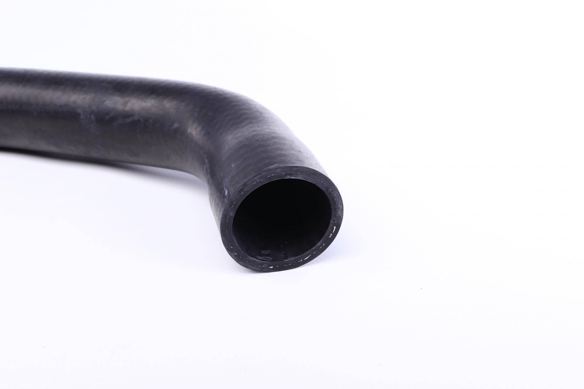 Патрубок радіатора (нижній) MB C-class (W202) 93-02