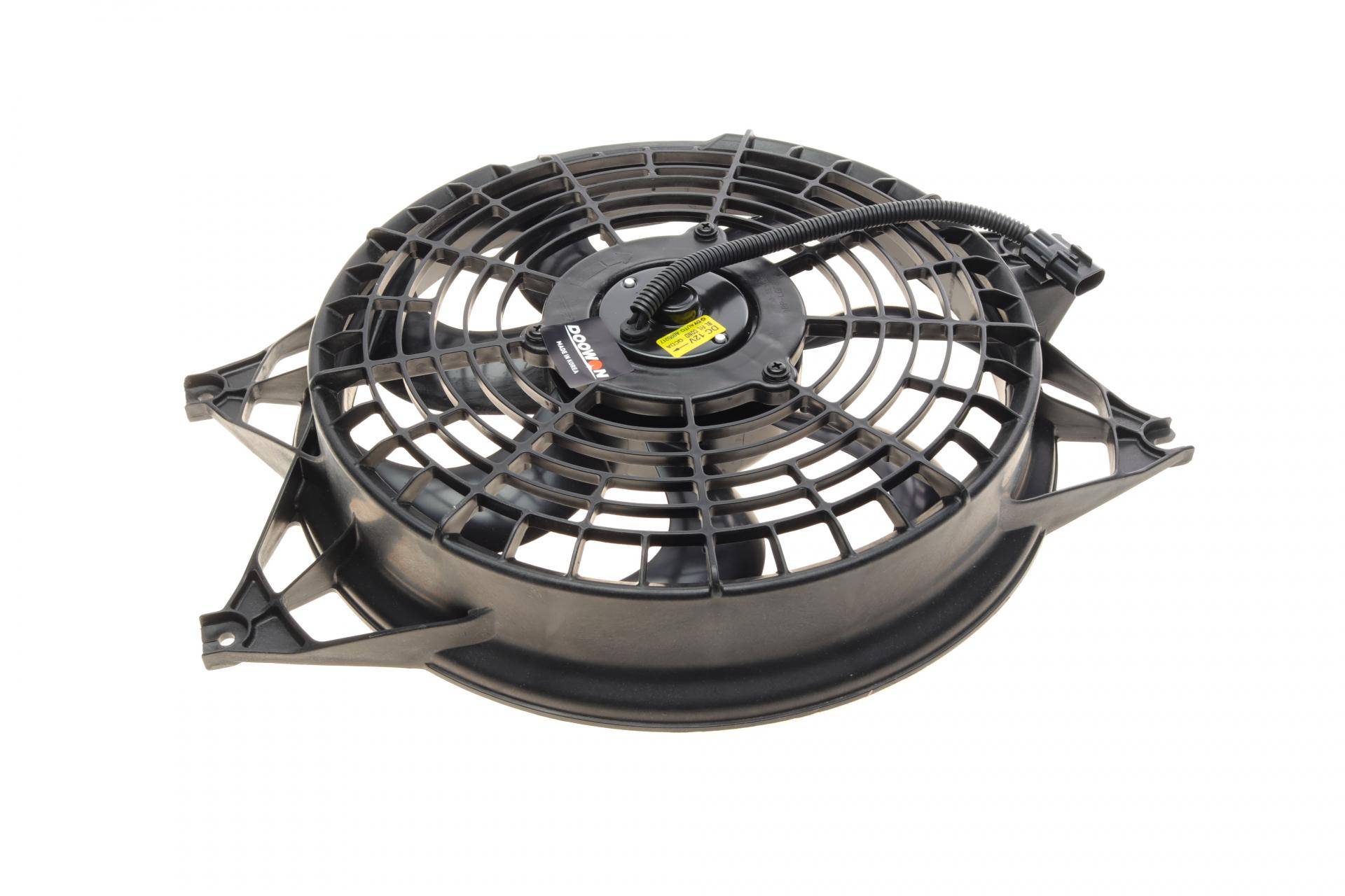 Вентилятор радіатора Kia Sorento 2.5CRDi 02- (з дифузором)