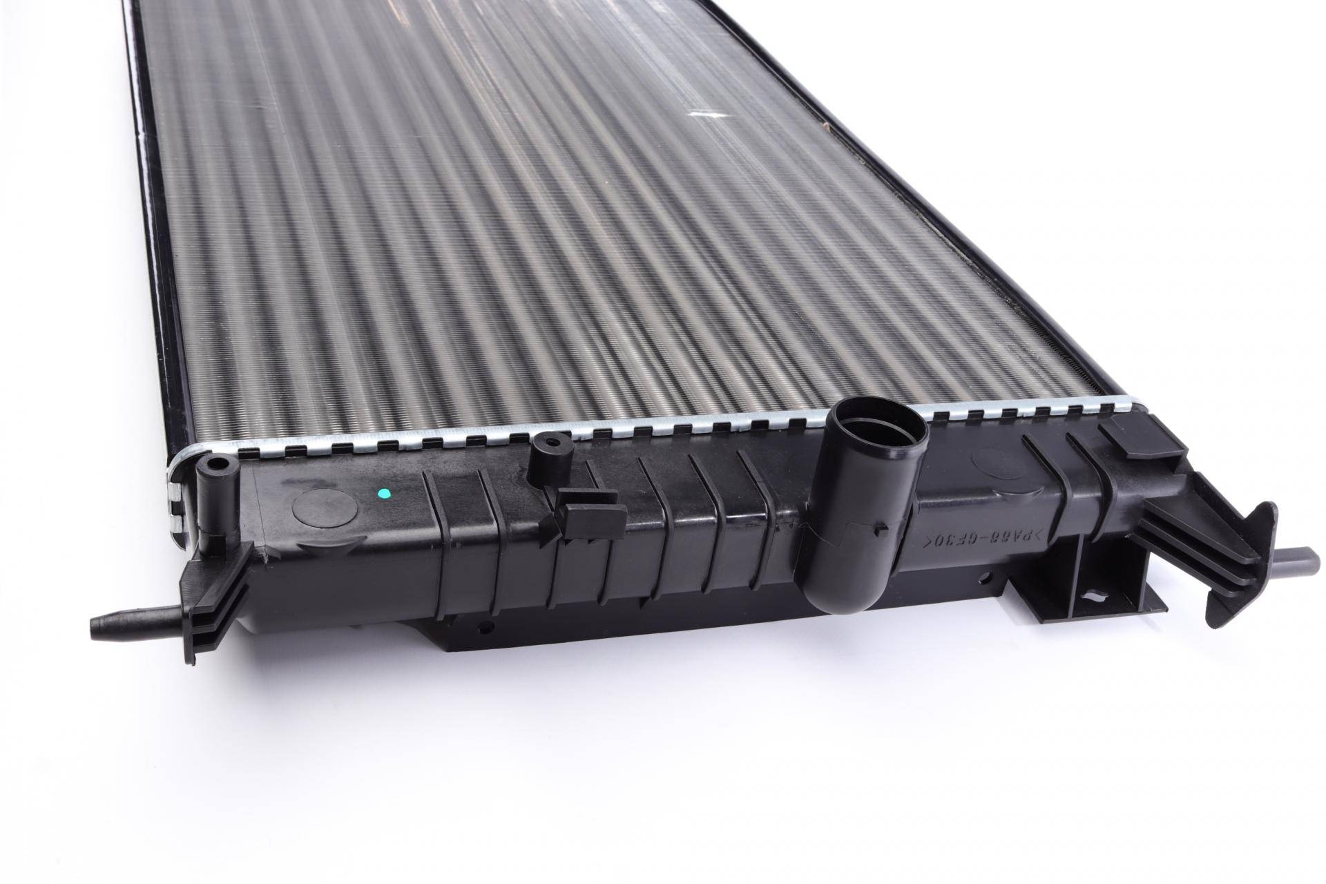 Радіатор охолодження Opel Vectra 95-03