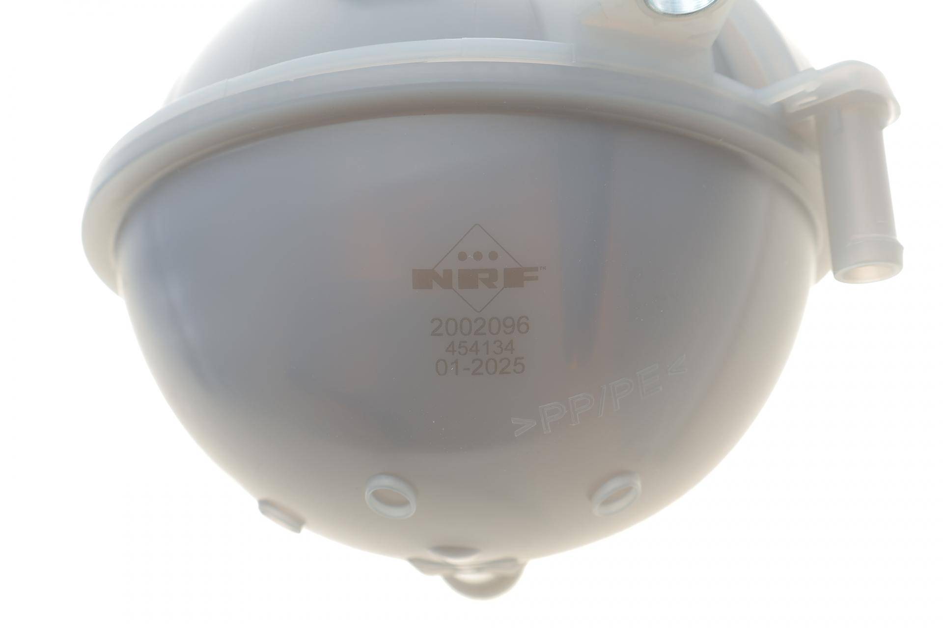 Бачок розширювальний Audi Q5 2.0 TFSI/2.0 TDI 16-