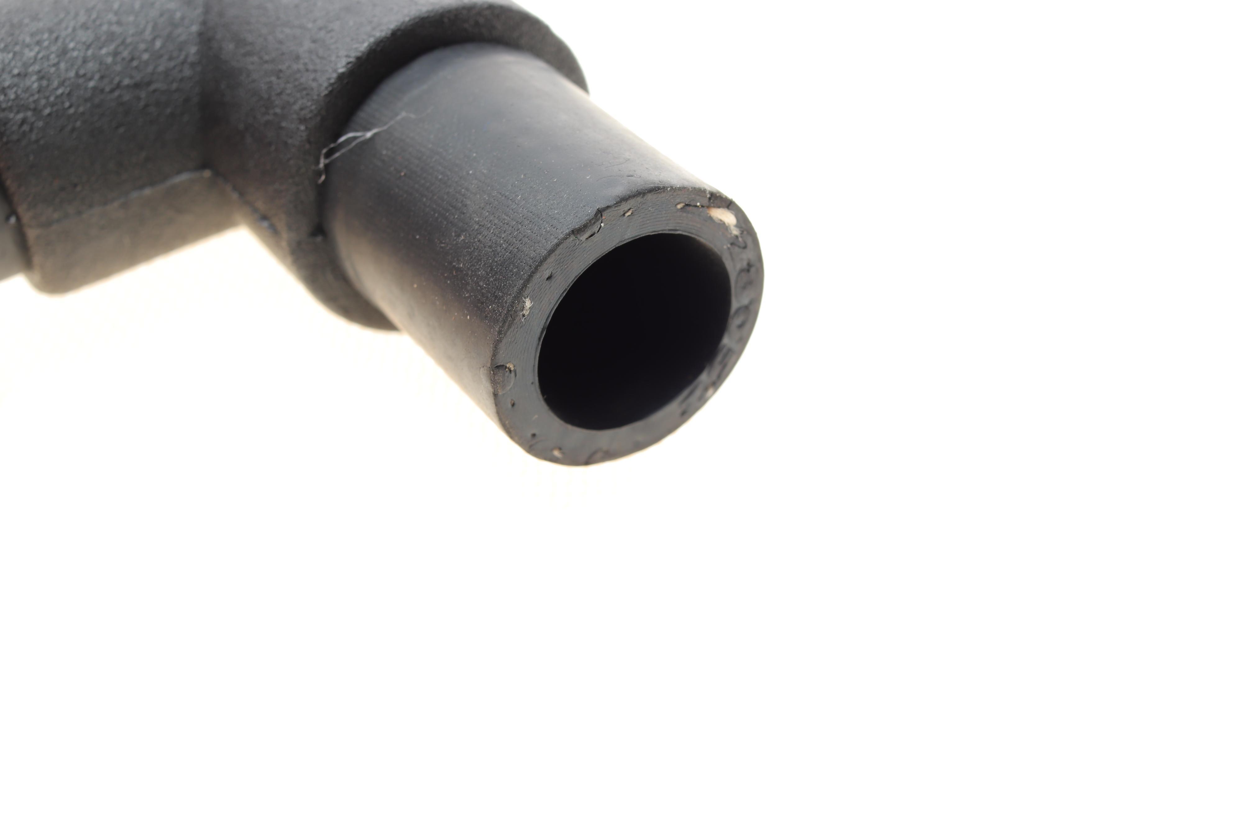 Патрубок системи охолодження VW T6 2.0TDI 15-