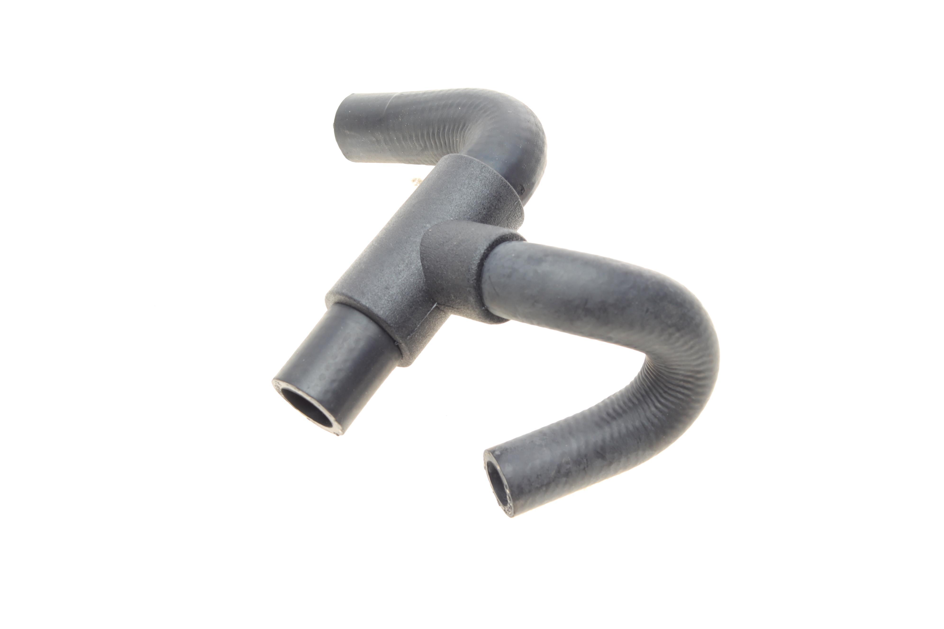 Патрубок системи охолодження VW T6 2.0TDI 15-