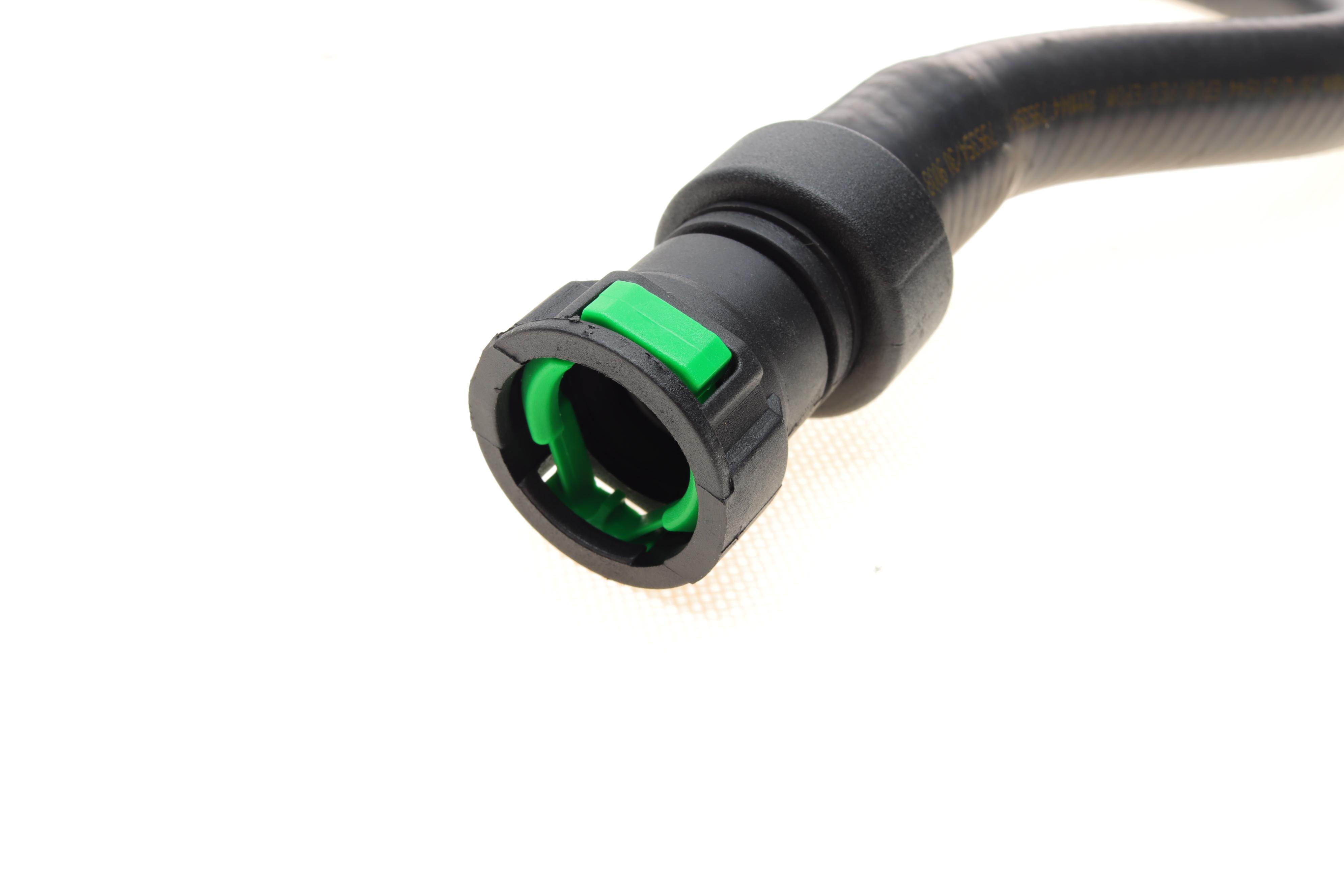 Патрубок системи охолодження Ford Transit 2.4 TDCi 06-14