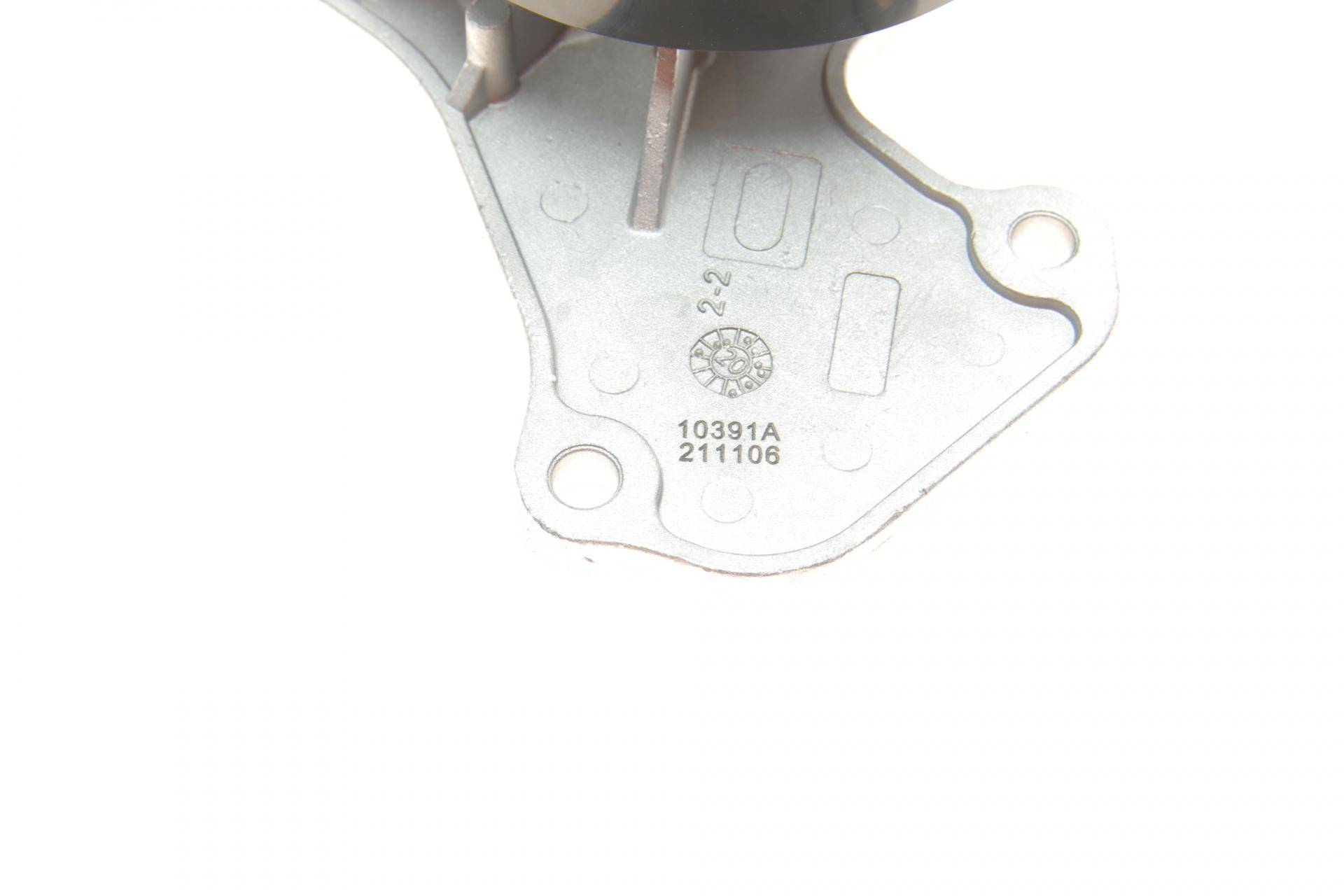 Помпа води Dacia Logan/Sandero/Renault Clio/Twingo 1.0SCe 17-/Nissan Micra 1.0 16- (R/B) (8 лоп)