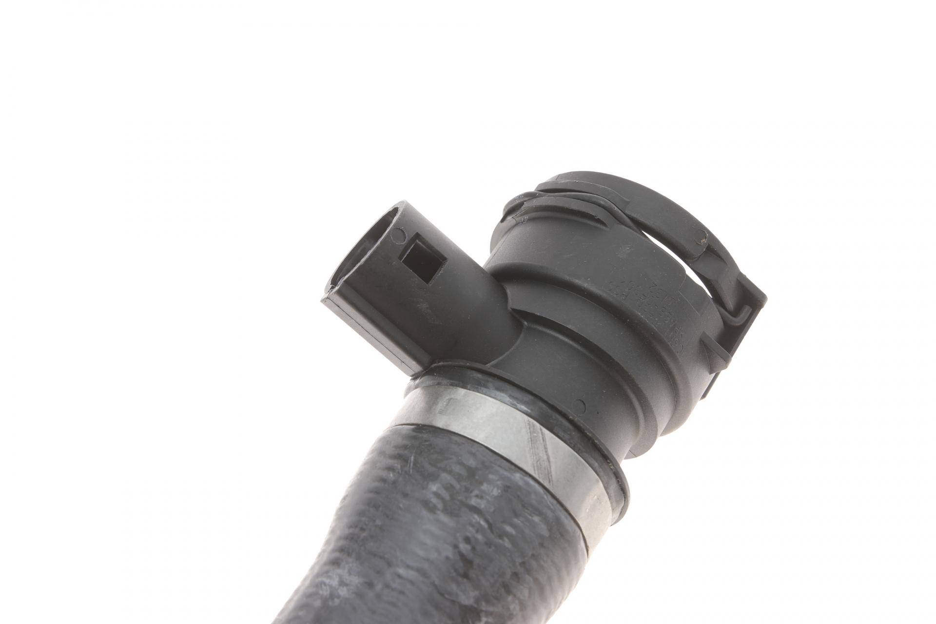 Патрубок радіатора (верхній/R) BMW 3 (E46) 01-06 N40/N45/N42