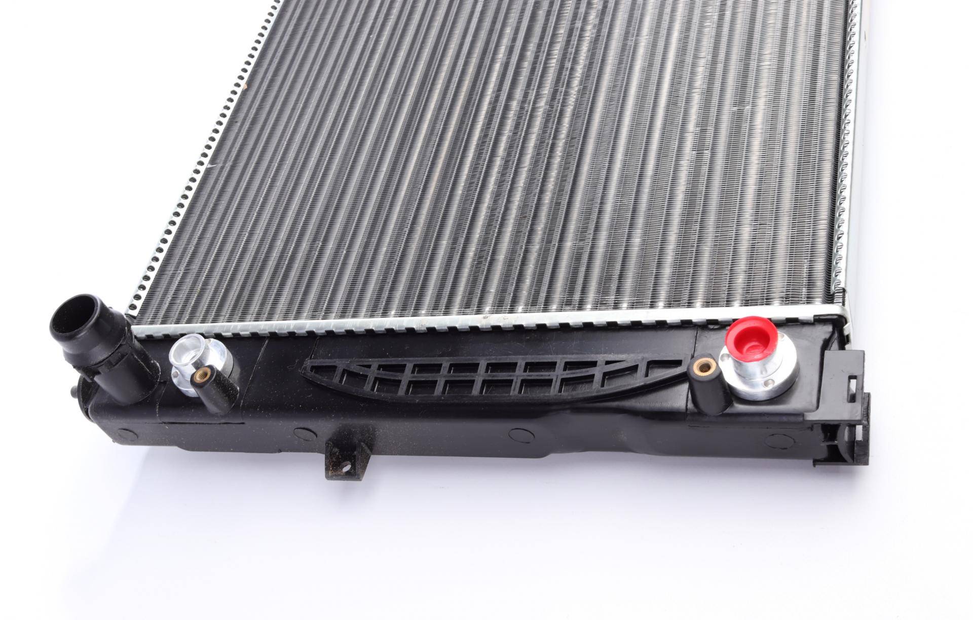 Радіатор охолодження Audi A4/A6/VW Passat 2.5TDI 00-05 (Економ-клас)