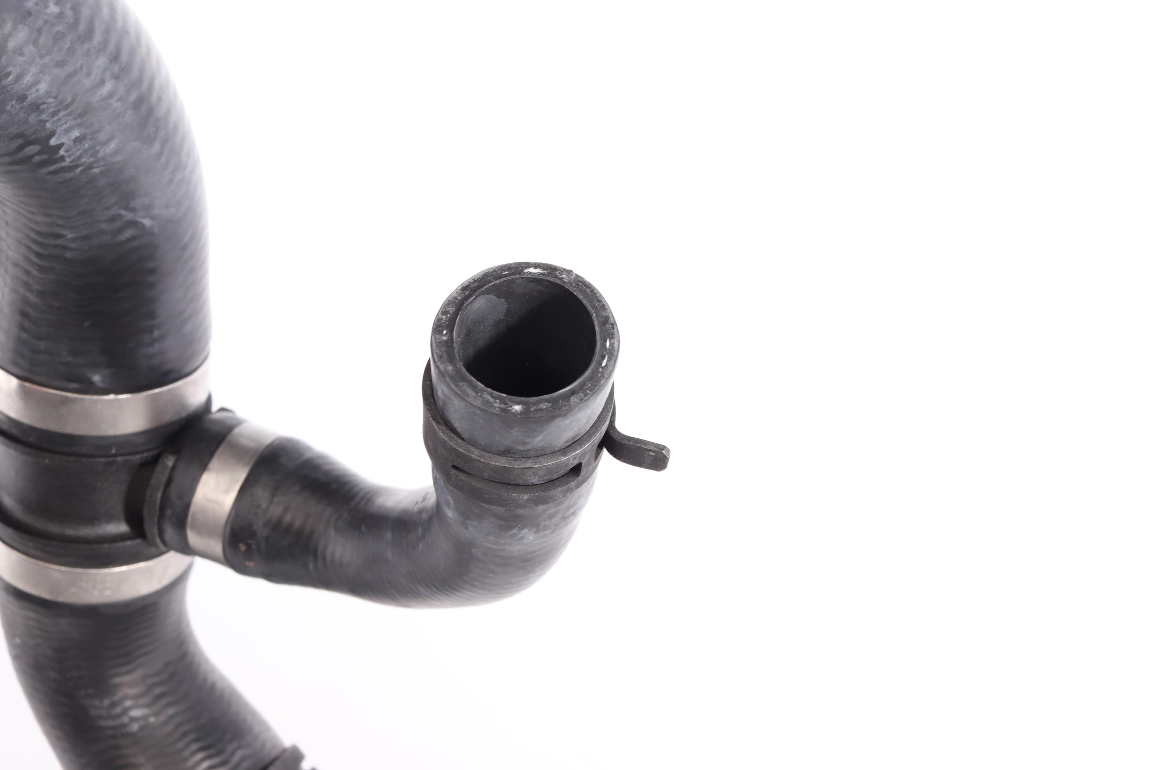 Патрубок системи охолодження MB M-class (W164) 05-11 (знизу)