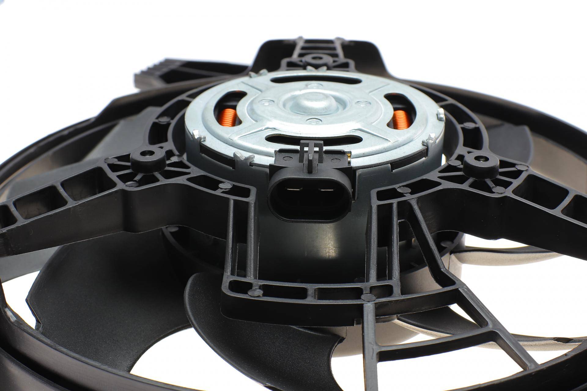 Вентилятор радіатора Fiat Doblo 1.3/1.9JTD 01- (з дифузором)