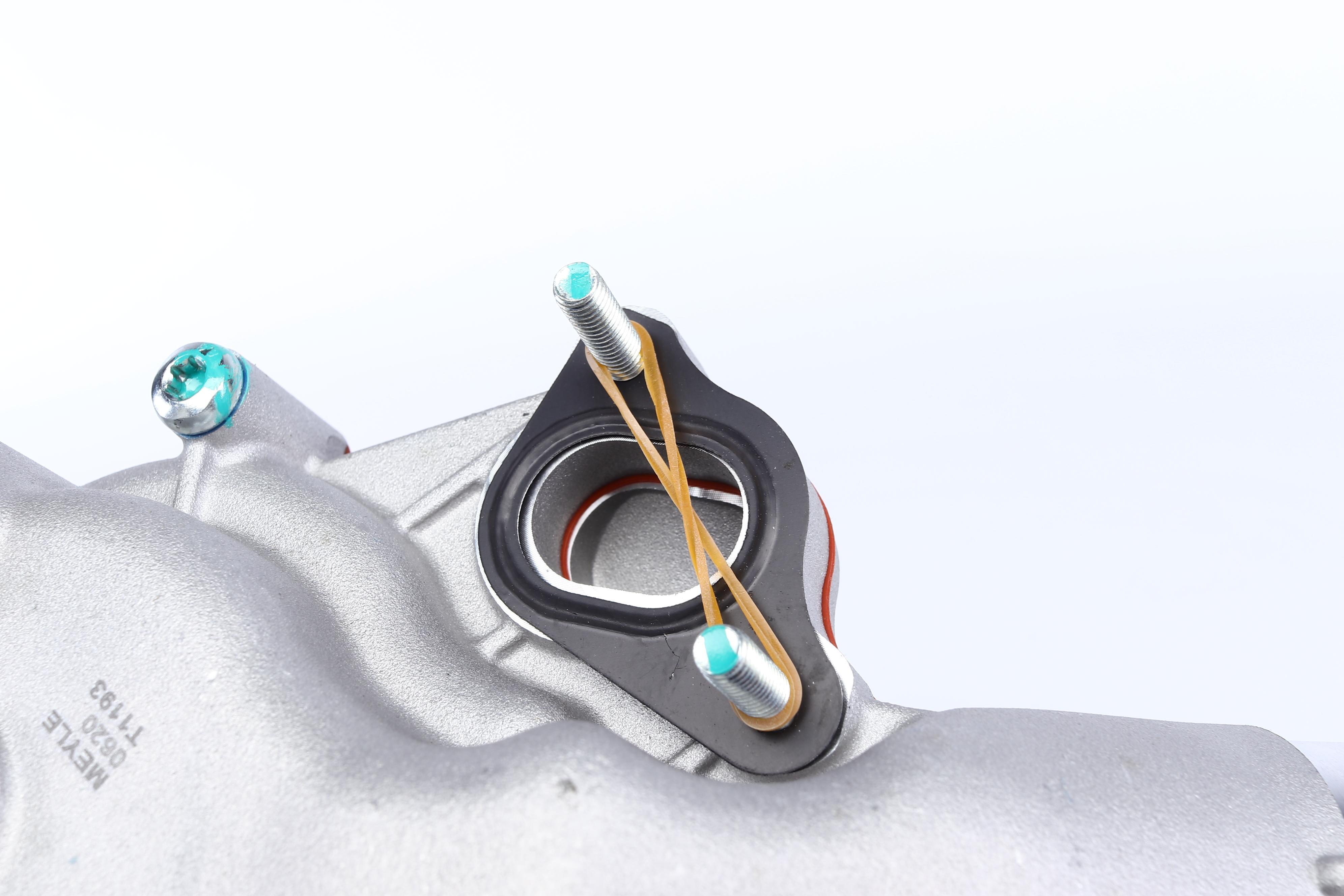 Помпа води Land Rover Discovery IV/Range Rover III-IV/Range Rover Sport 3.0/5.0 09-