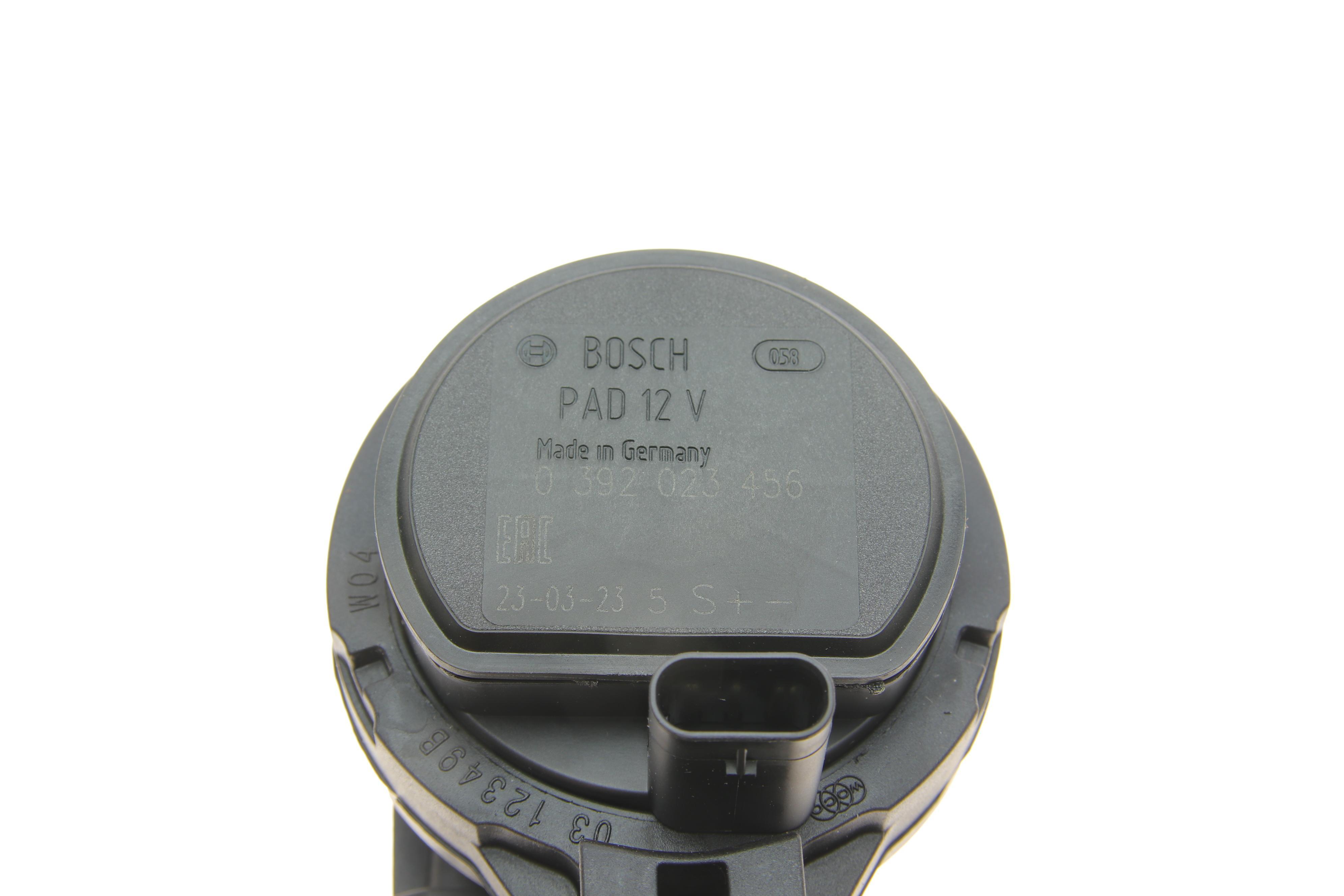 Насос системи охолодження (додатковий) VW Caddy IV/Passat 1.6TDI/2.0TDI 14-