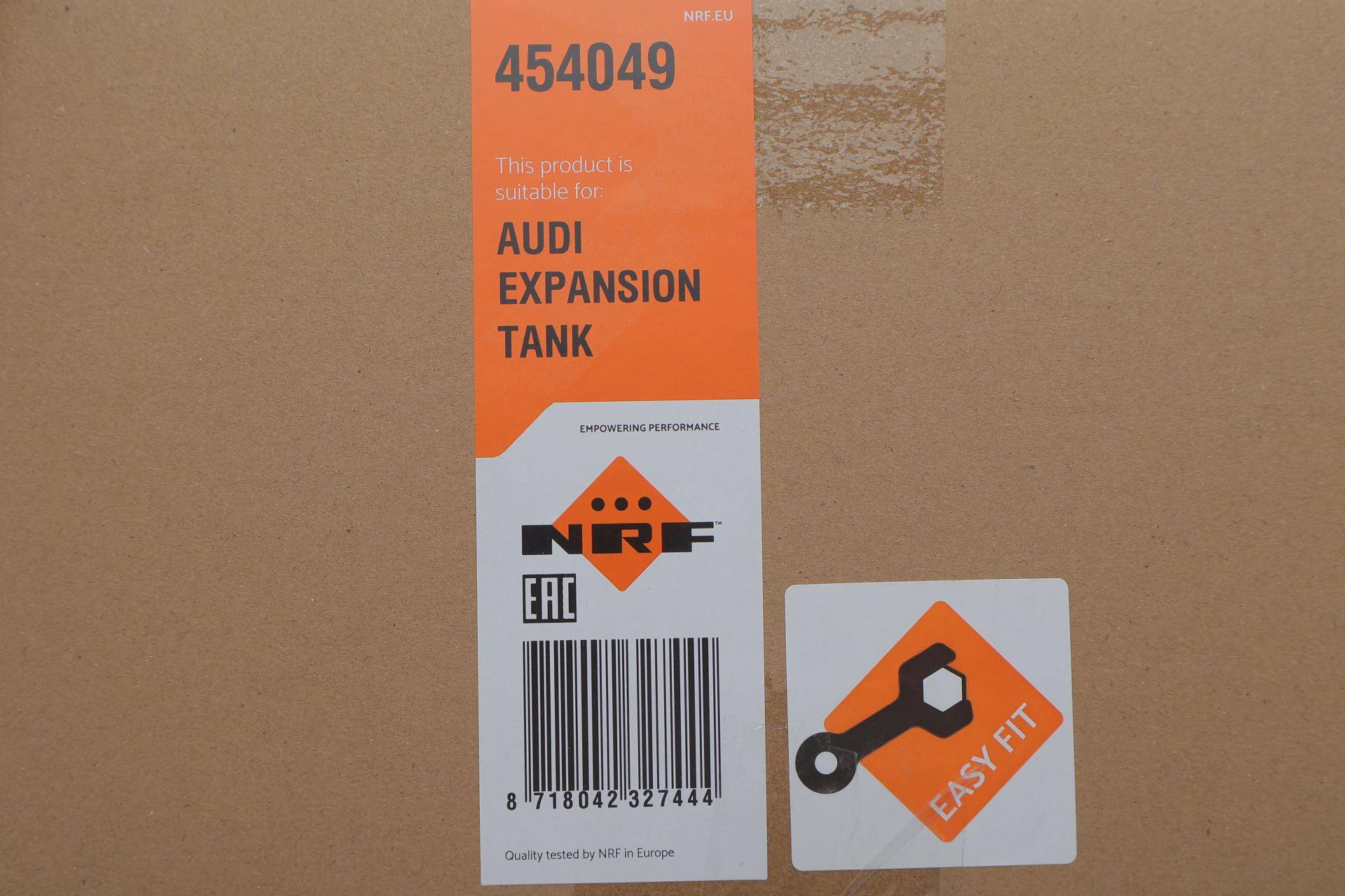 Бачок розширювальний Audi A4/A5/Q5 3.0TDI 07-17