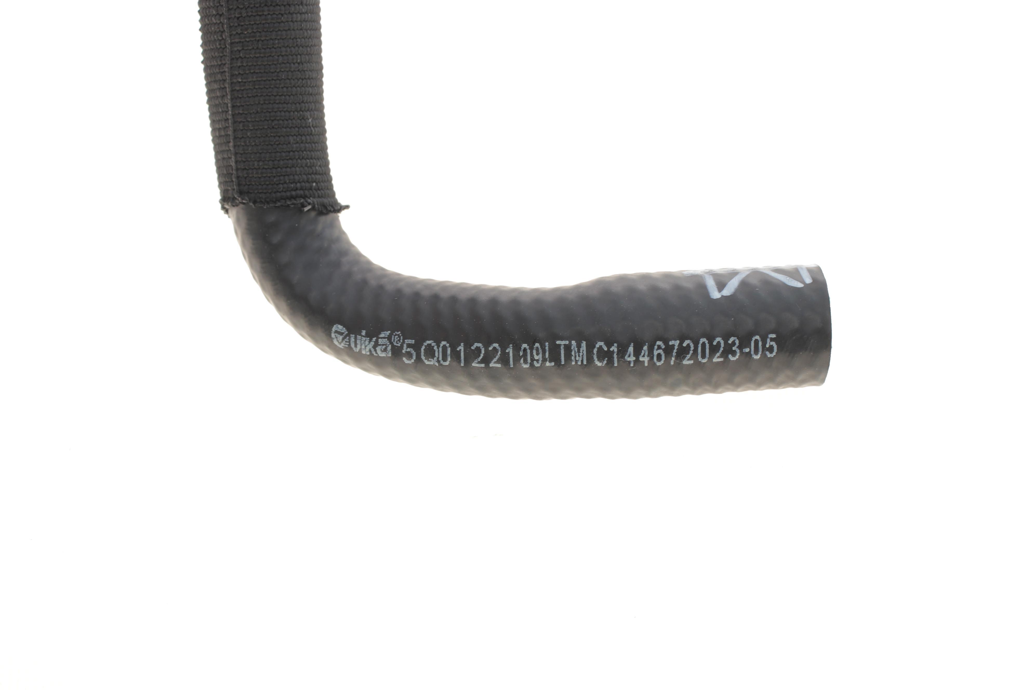 Патрубок радіатора Skoda Octavia/VW Golf VII 14-20