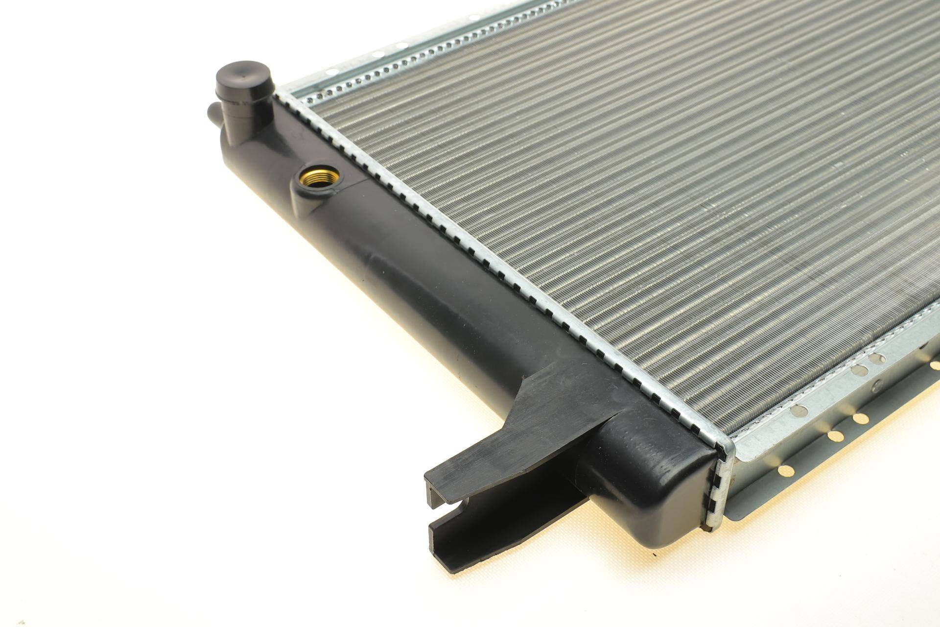 Радіатор охолодження Ford Scorpio 1.8/2.0 85-94