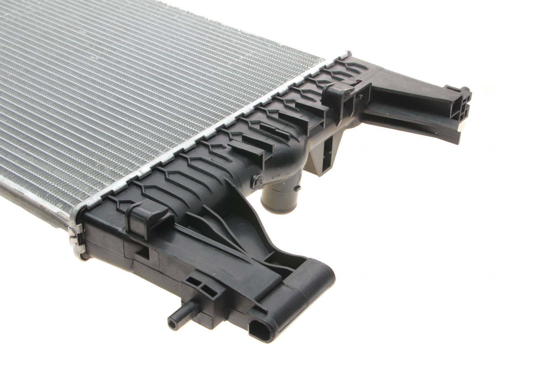 Радіатор охолодження Opel Astra J/Chevrolet Cruze 1.6/1.8 09-