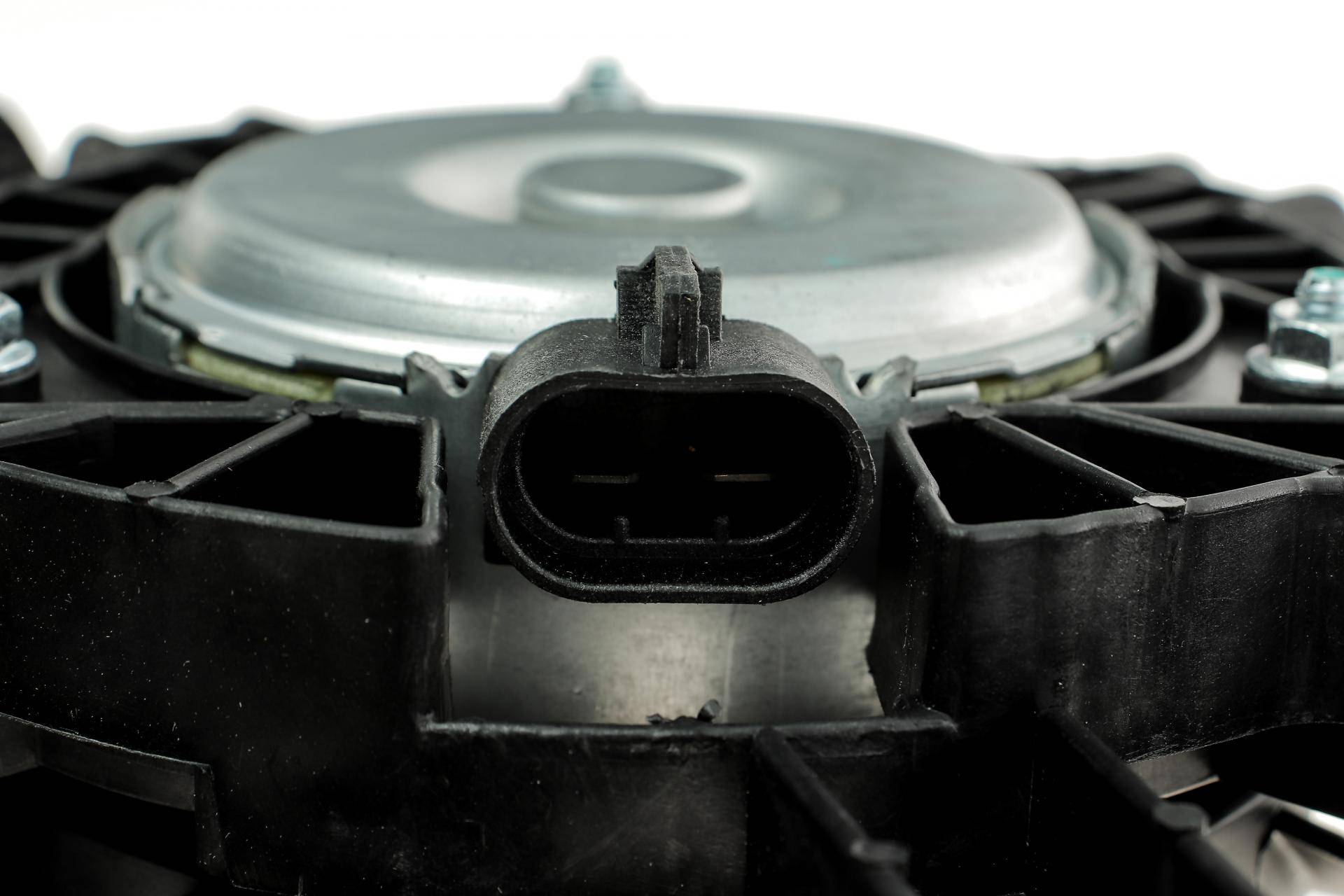 Вентилятор радіатора Fiat Doblo 1.9D 01- (з дифузором)