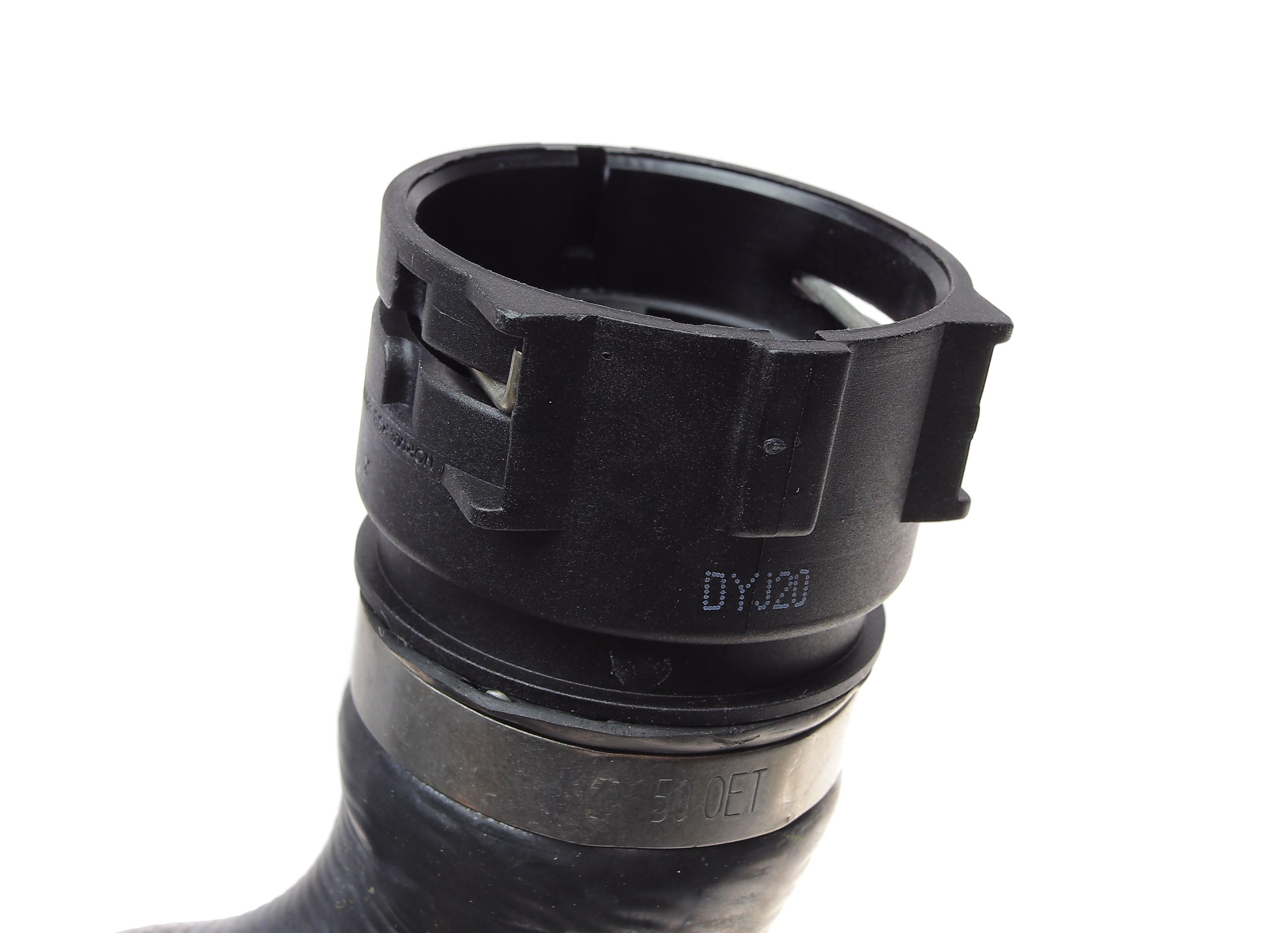 Патрубок системи охолодження BMW 3 (E46) 97-06 (зверху) (L)