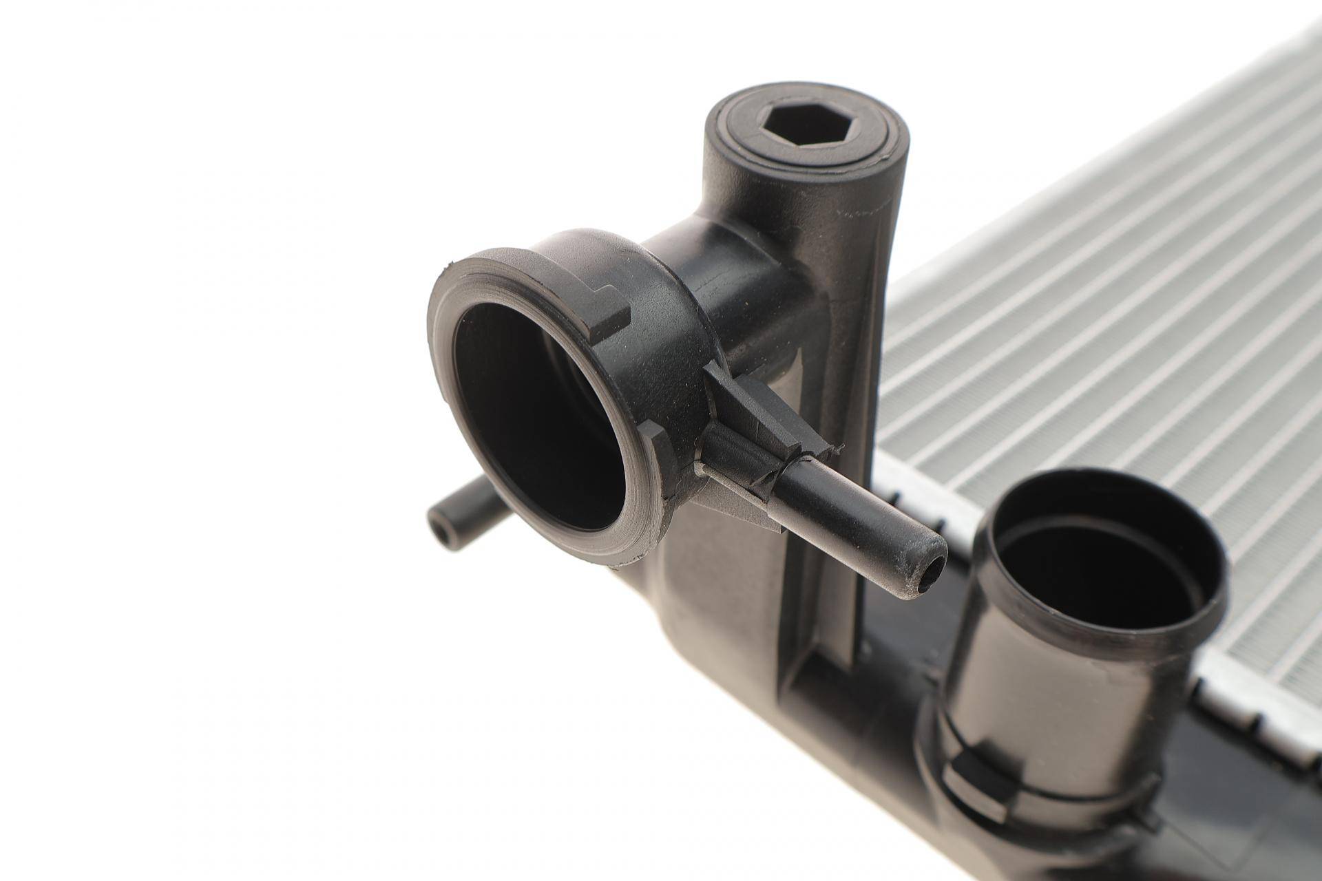 Радіатор охолодження Hyundai Getz 1.1-1.4 02-10