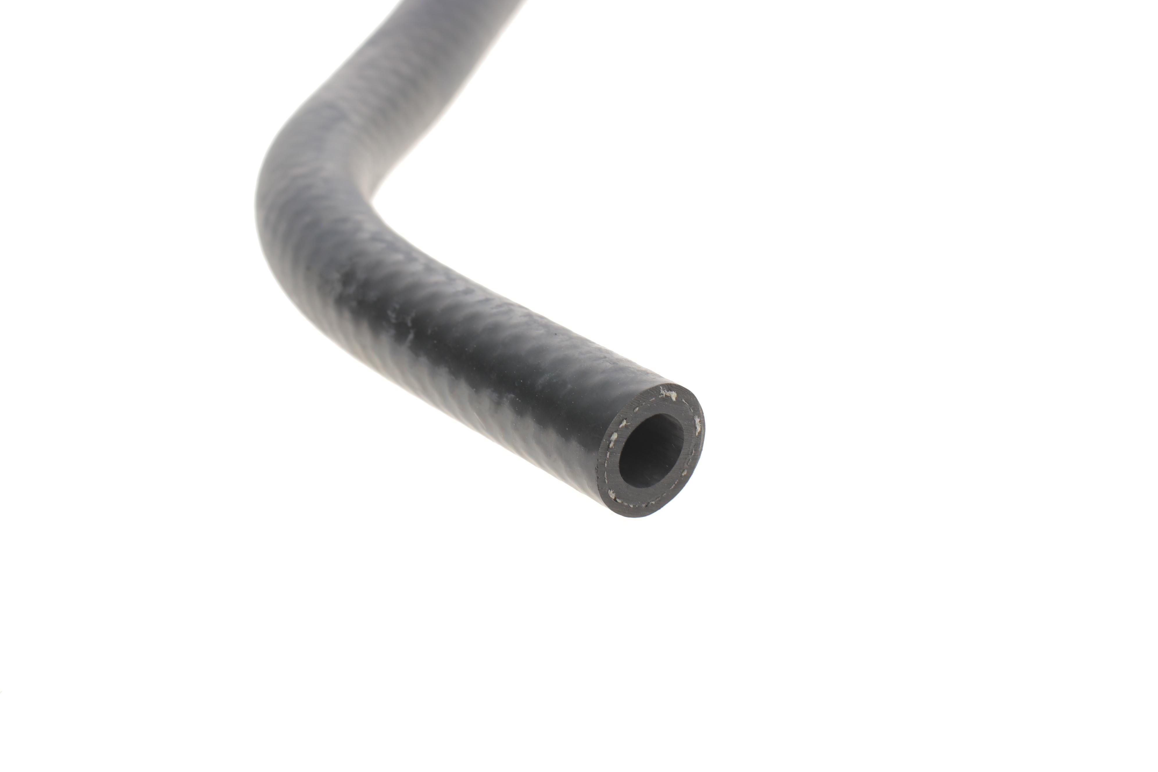 Патрубок радіатора VW Golf/Passat -96