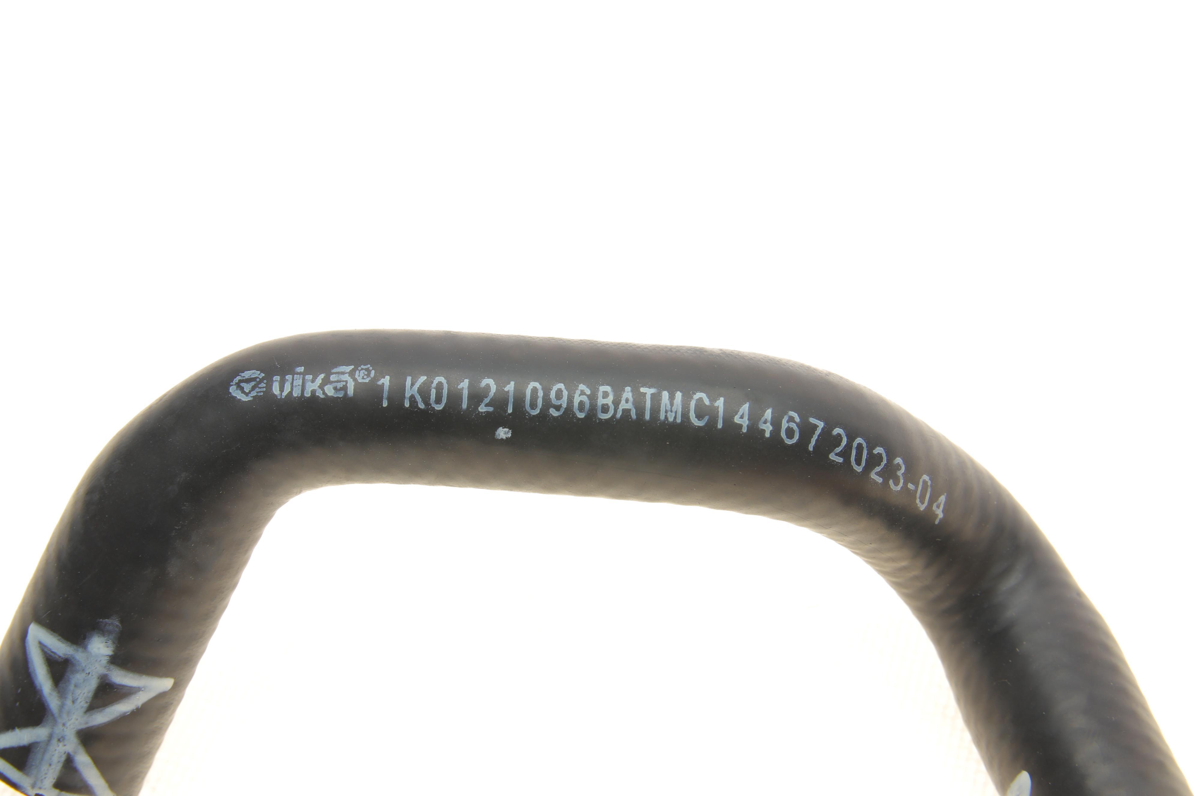 Патрубок радіатора VW Golf V/VI/Jetta III 1.6 04-12