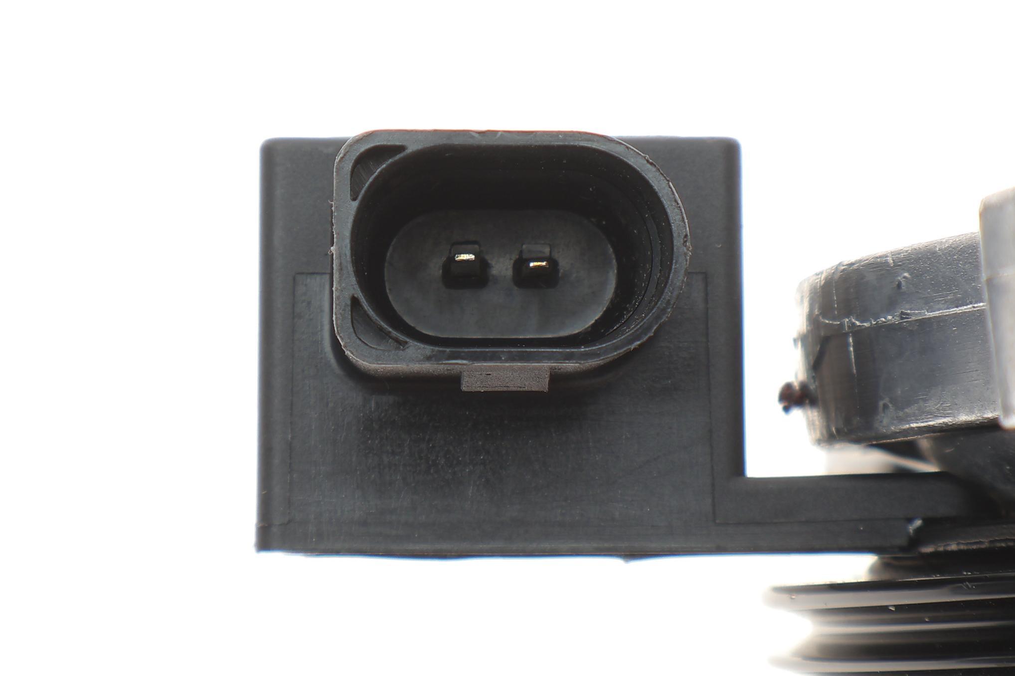 Помпа води Audi A1/VW Golf V/VI/Passat/Touran 1.4TSI/FSI 06-18 (7 лоп) (11 кан) (електромагнітна)