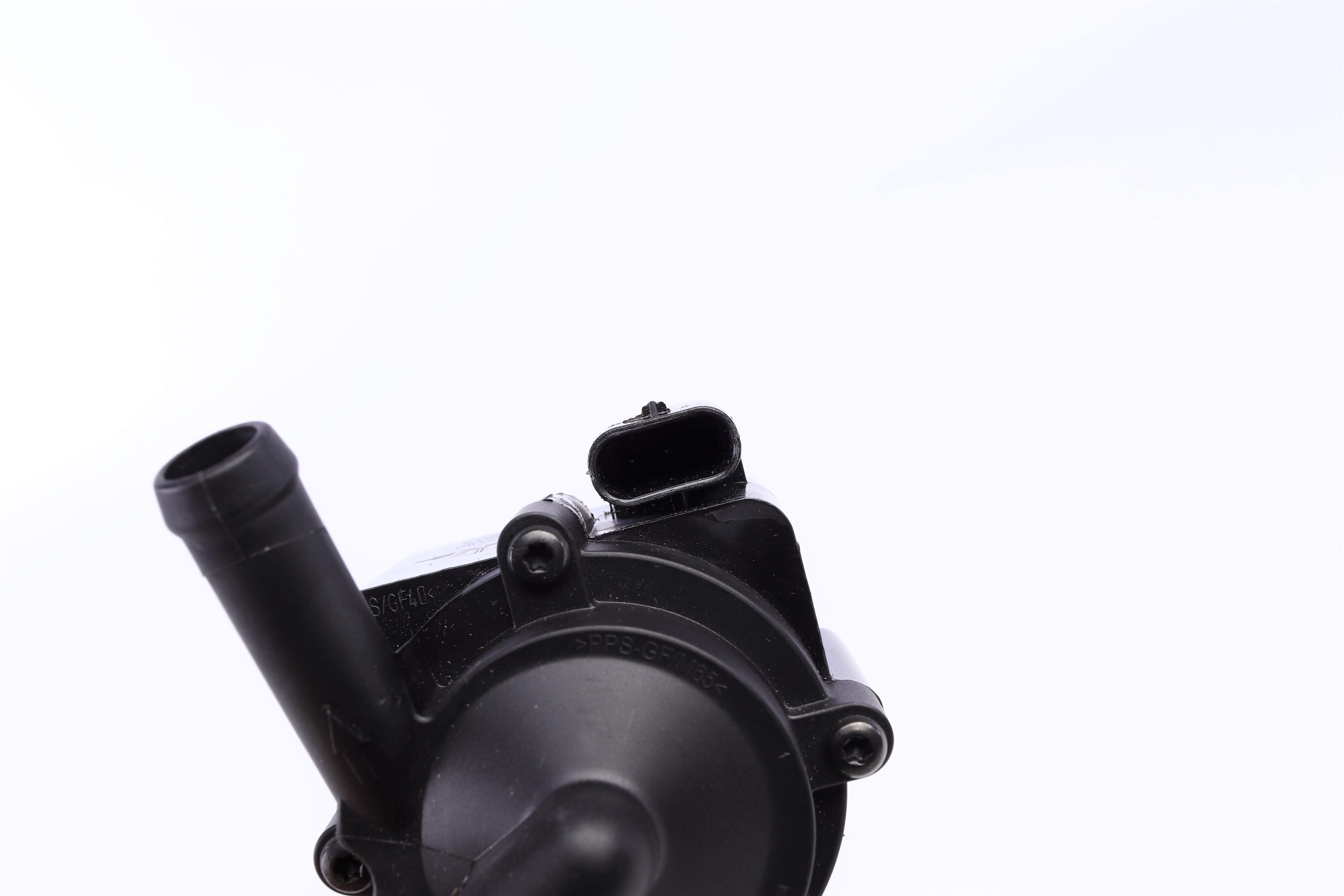 Насос системи охолодження (додатковий) BMW X5 (E70)/X6 (E71) 10-