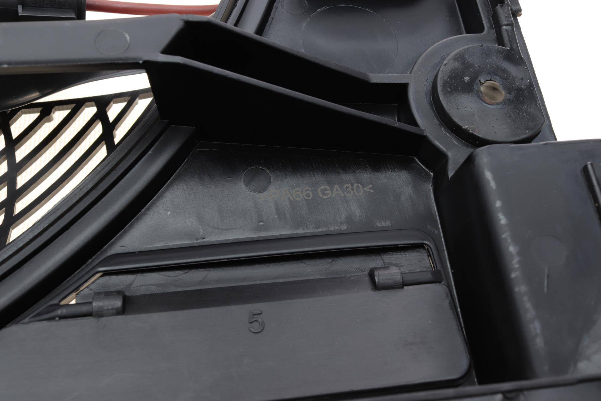 Вентилятор охолодження двигуна BMW 5 (E39) 2.0-4.9 95-04 M51/M52/M54/M62/S62 (з дифузором)