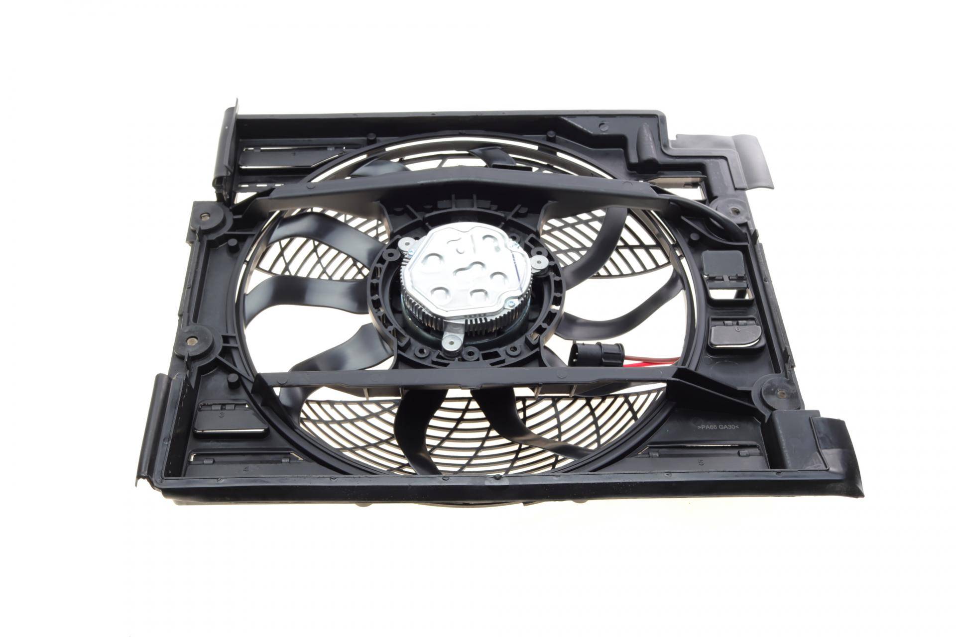 Вентилятор охолодження двигуна BMW 5 (E39) 2.0-4.9 95-04 M51/M52/M54/M62/S62 (з дифузором)