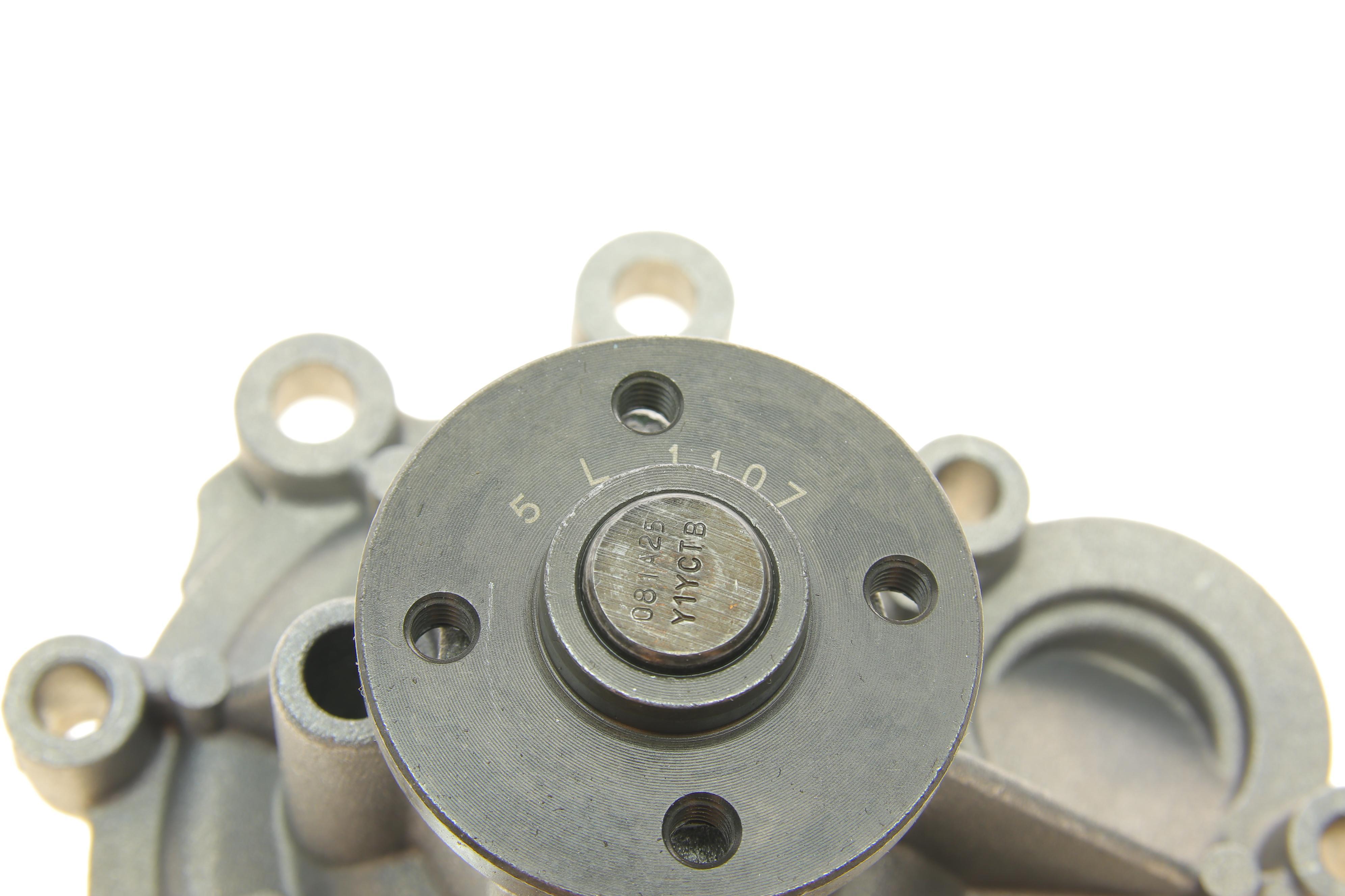 Помпа води MB C-class (W203/W204)/E-class (W211/W212)/SLK-class (R171/R172) 1.8 02- (B/B) (6 лоп)