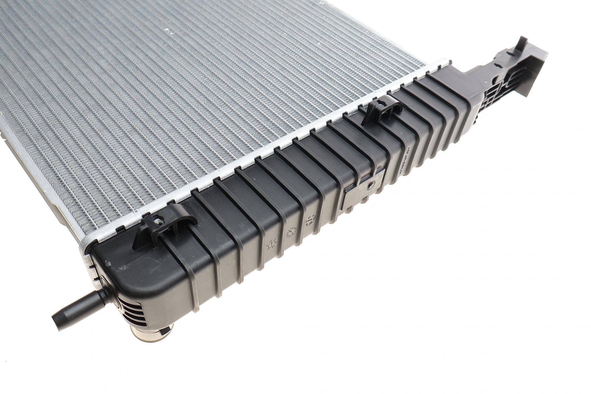 Радіатор охолодження Chevrolet Captiva/Opel Antara A 2.0D 06-