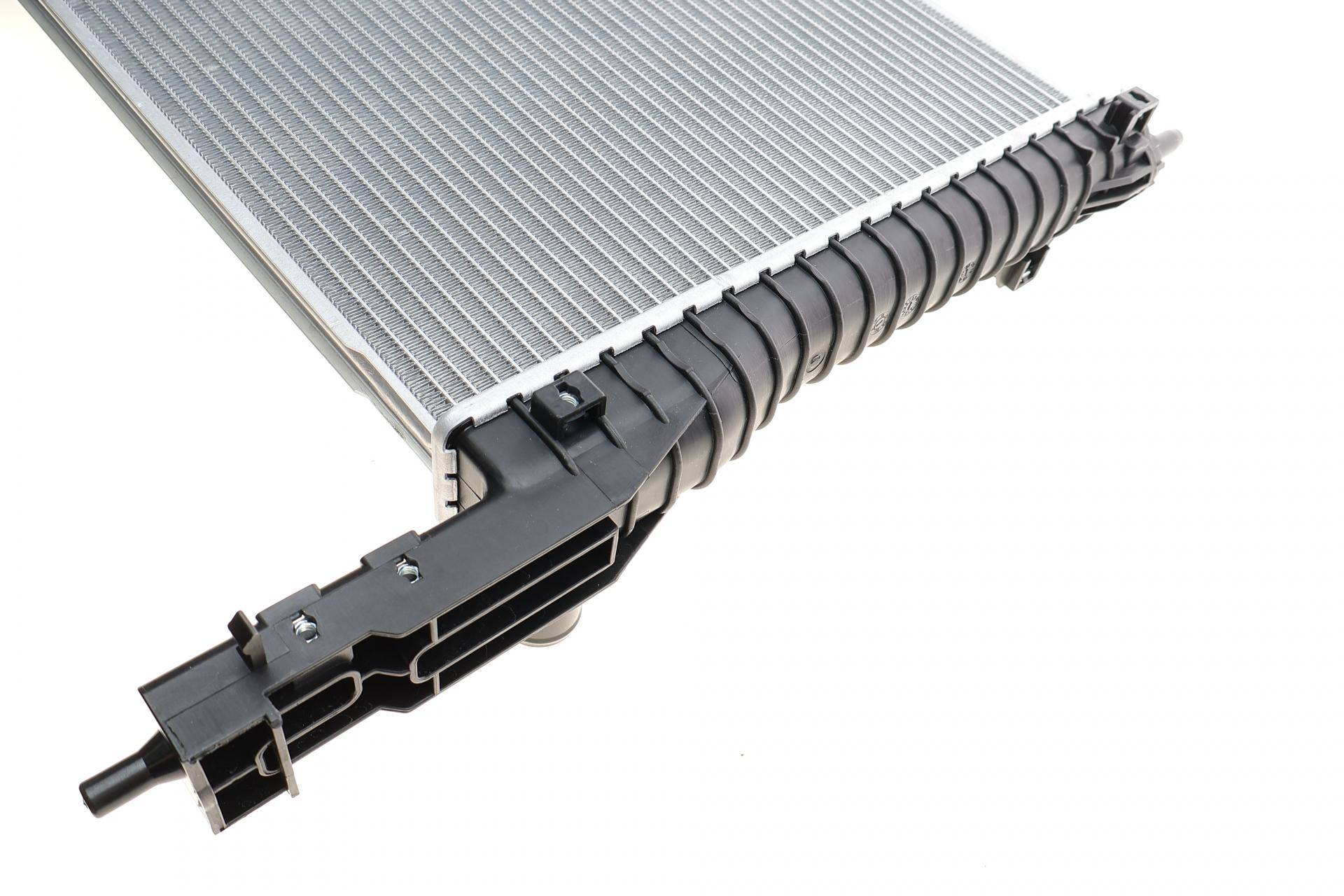 Радіатор охолодження Chevrolet Captiva/Opel Antara A 2.0D 06-