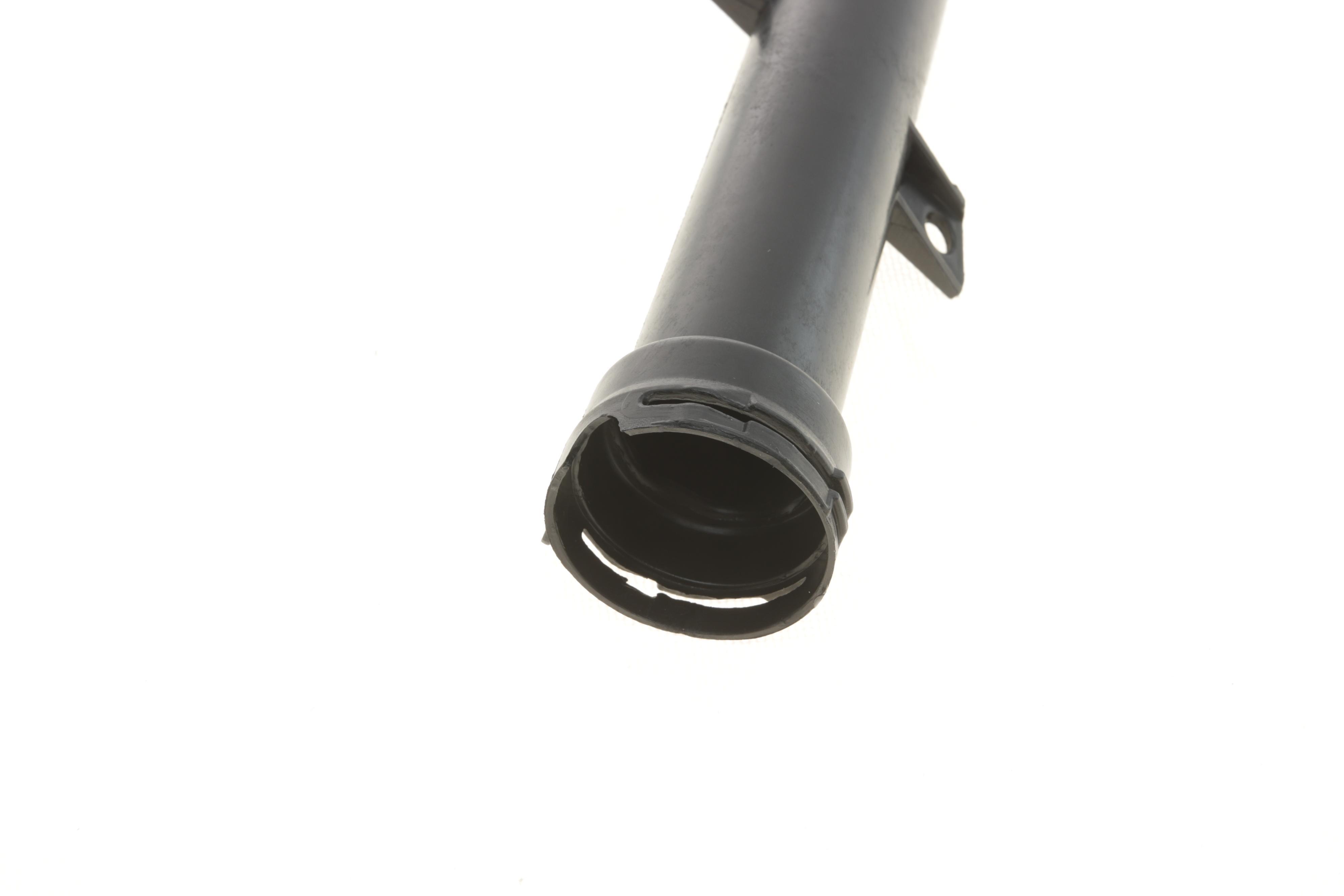 Патрубок системи охолодження Citroen Berlingo/Peugeot Partner 1.4-1.6 16V 06-