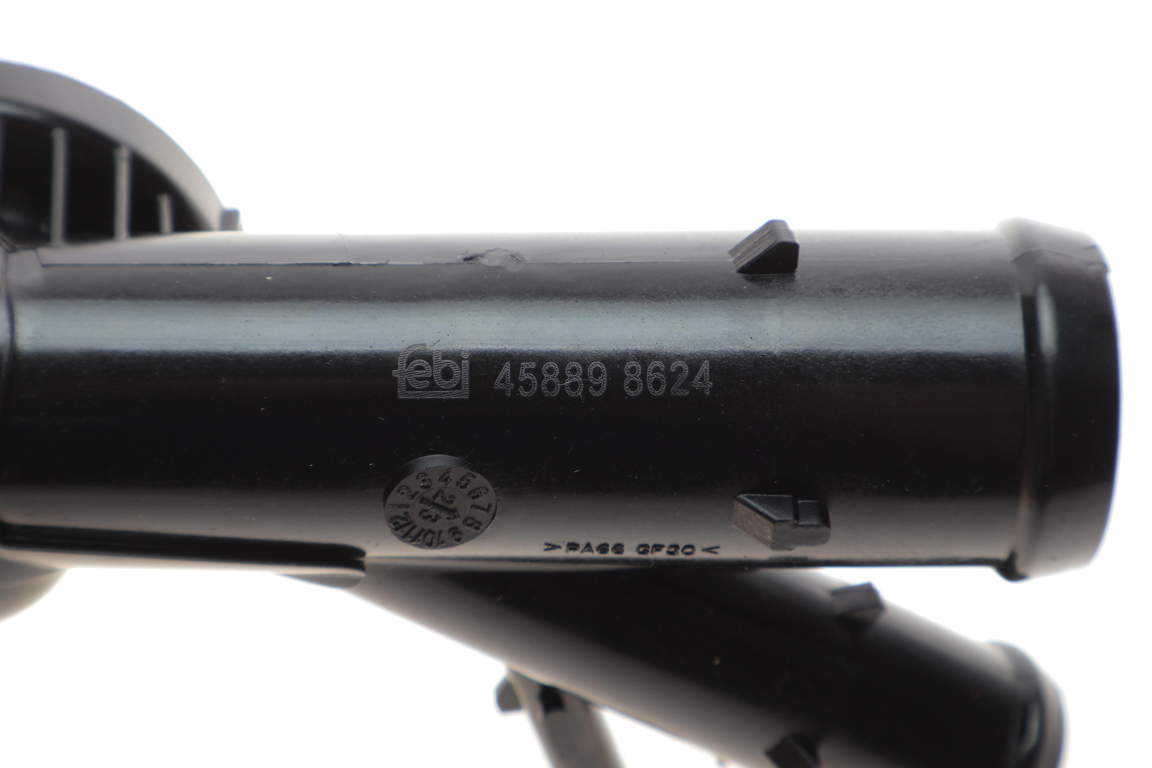 Фланець системи охолодження VW Caddy/Golf/Passat 05-