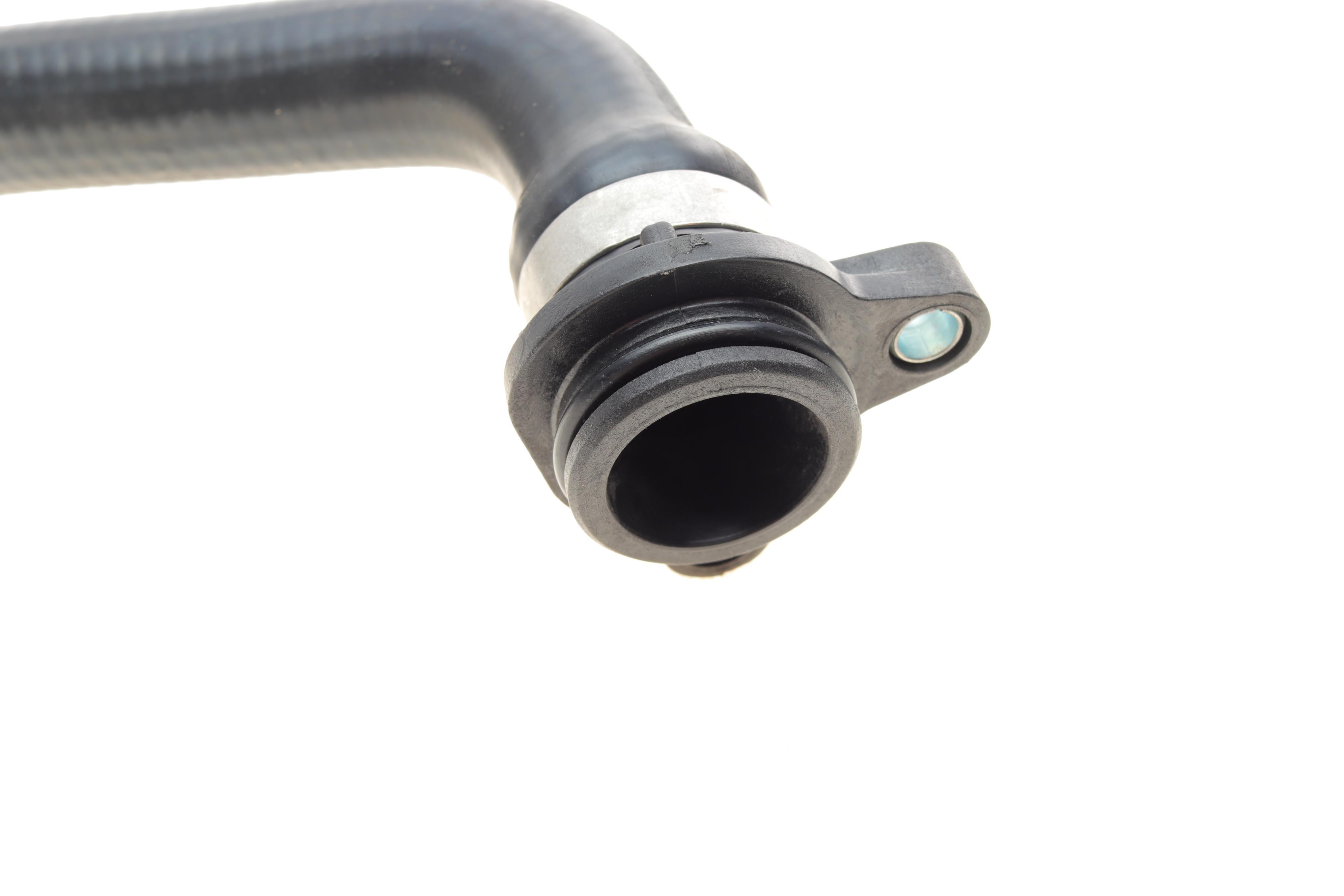 Патрубок системи охолодження BMW X5 (E70/E71) 3.0i 08-14