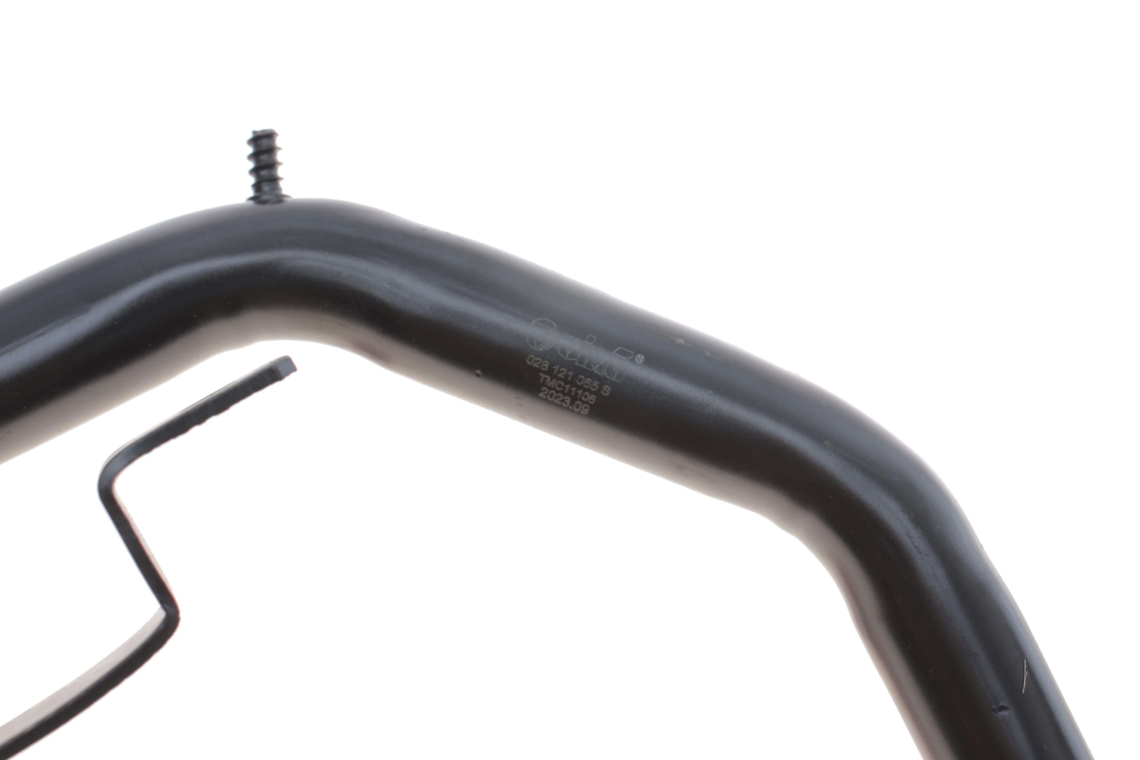 Патрубок системи охолодження Audi A4/VW Passat 1.9 TDI 95-00