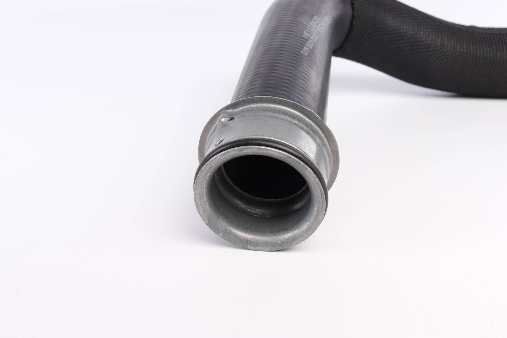 Патрубок радіатора (верхній) MB C-class (W203) 1.8/2.0 00-07