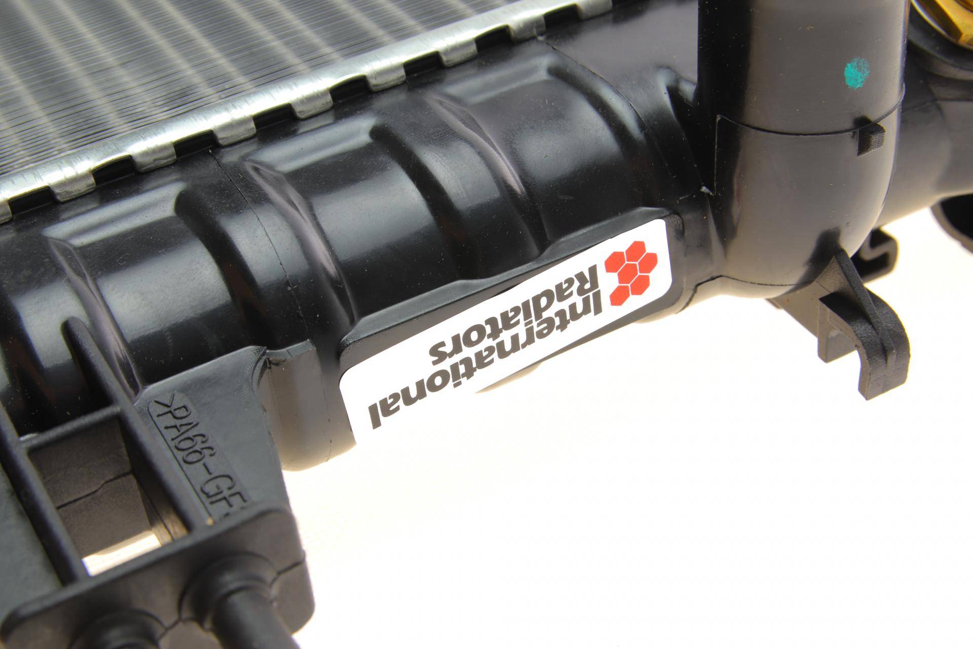 Радіатор охолодження Opel Astra G/Zafira A 1.4-2.2 99-09