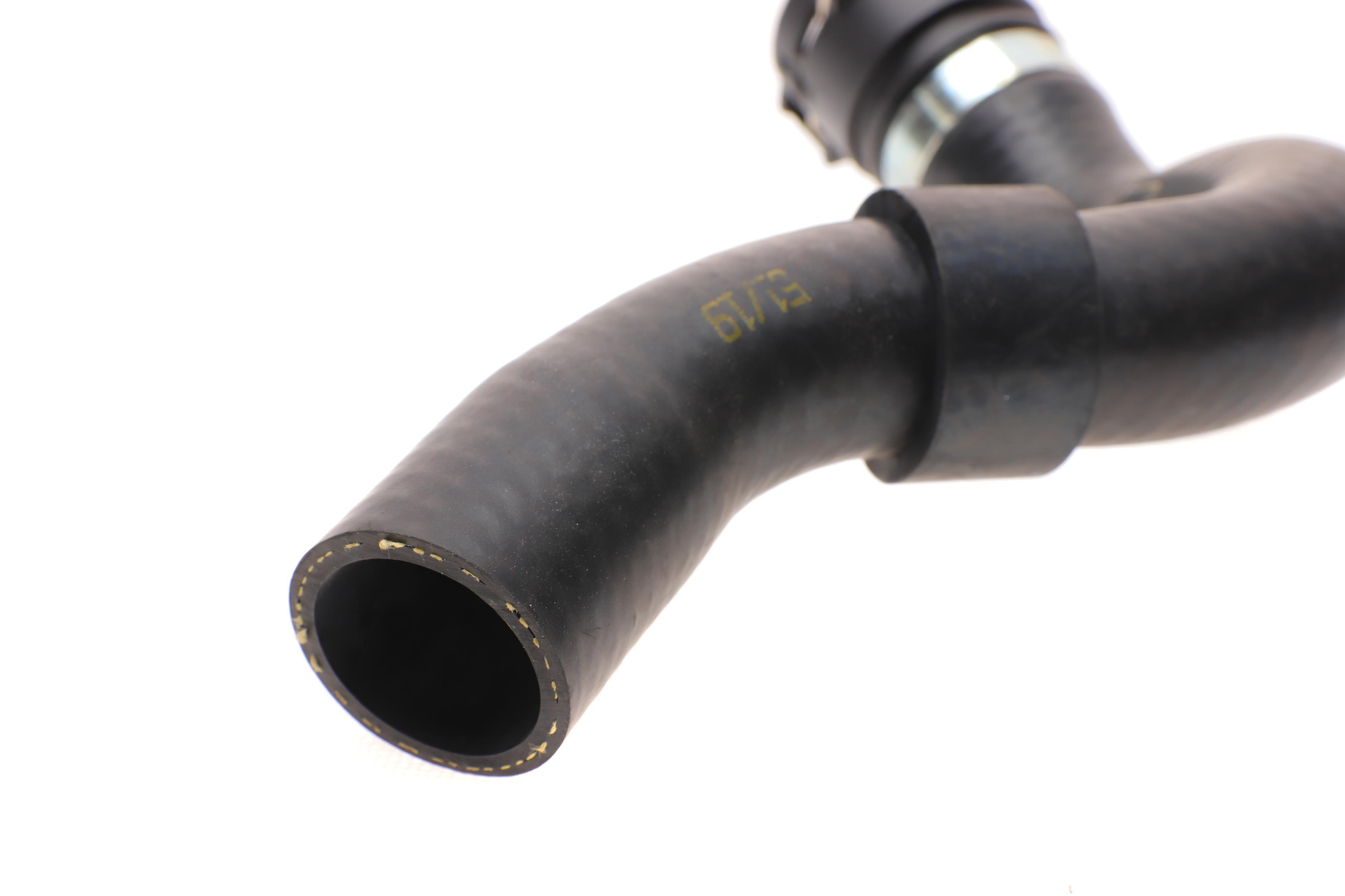 Патрубок радіатора (верхній) VW T5 2.5TDI 03-09